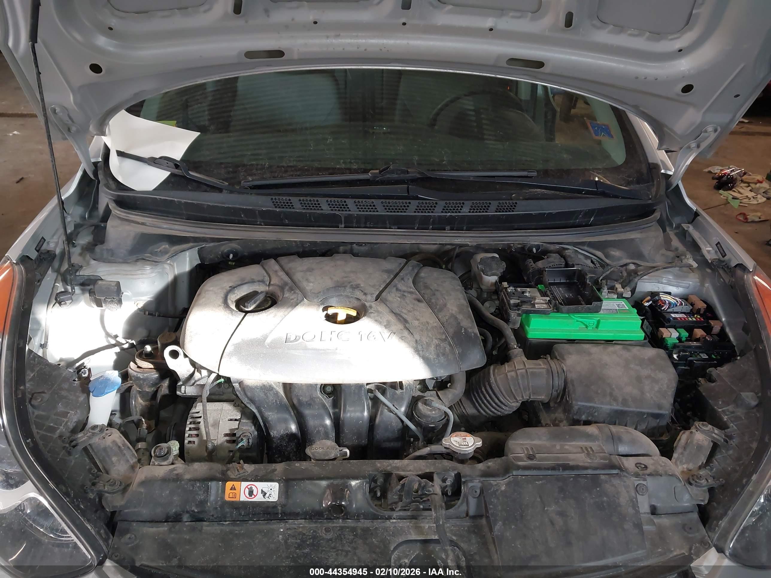 HYUNDAI ELANTRA image 10