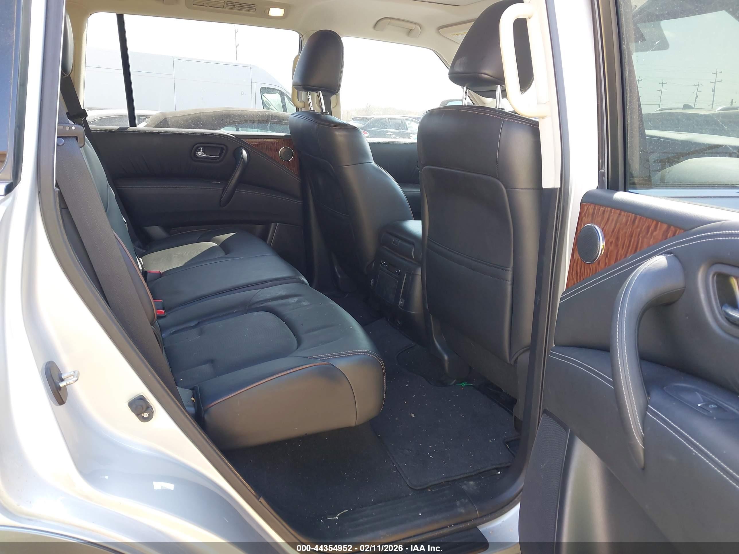 NISSAN ARMADA image 8