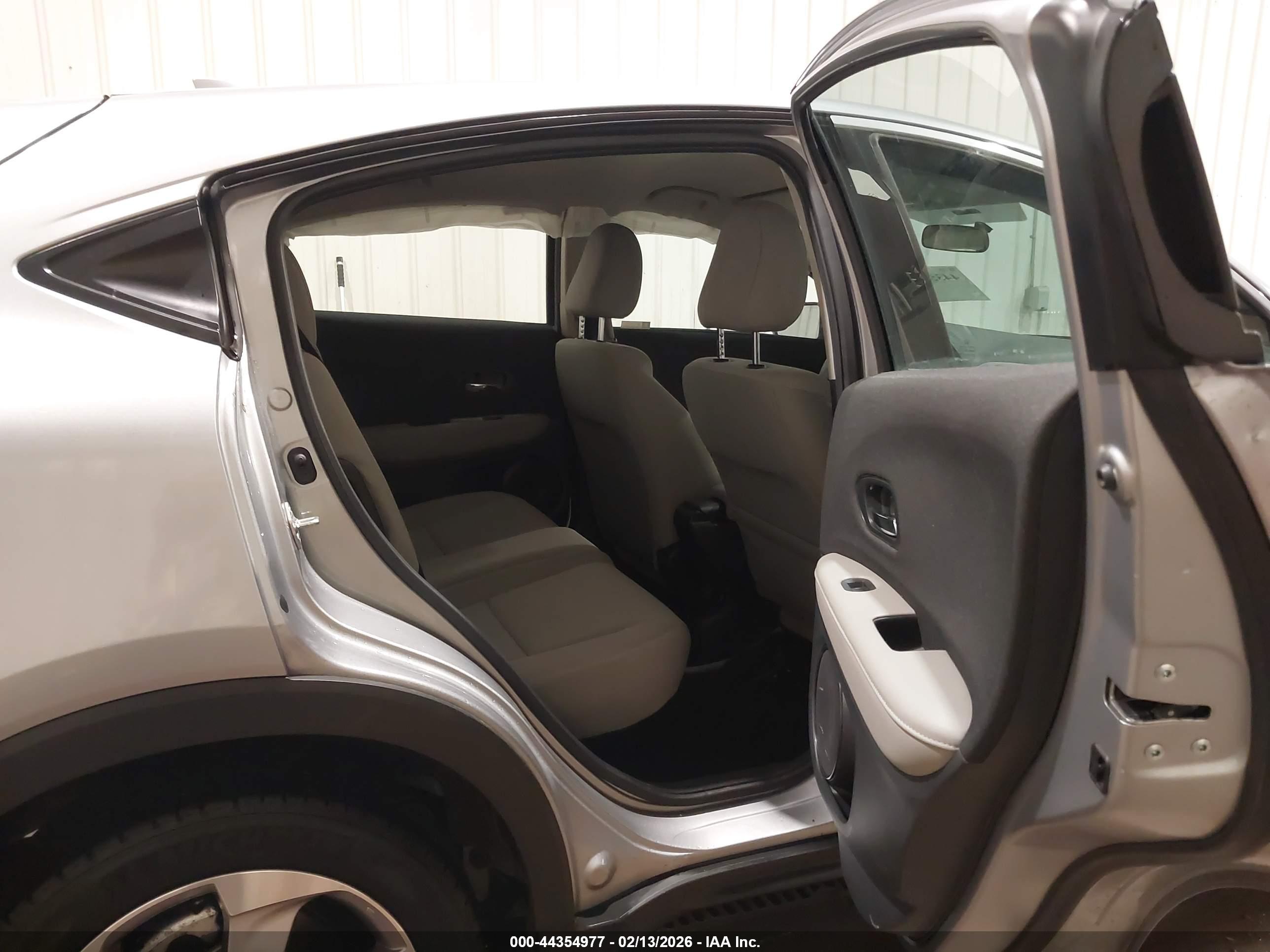 HONDA HR-V image 8