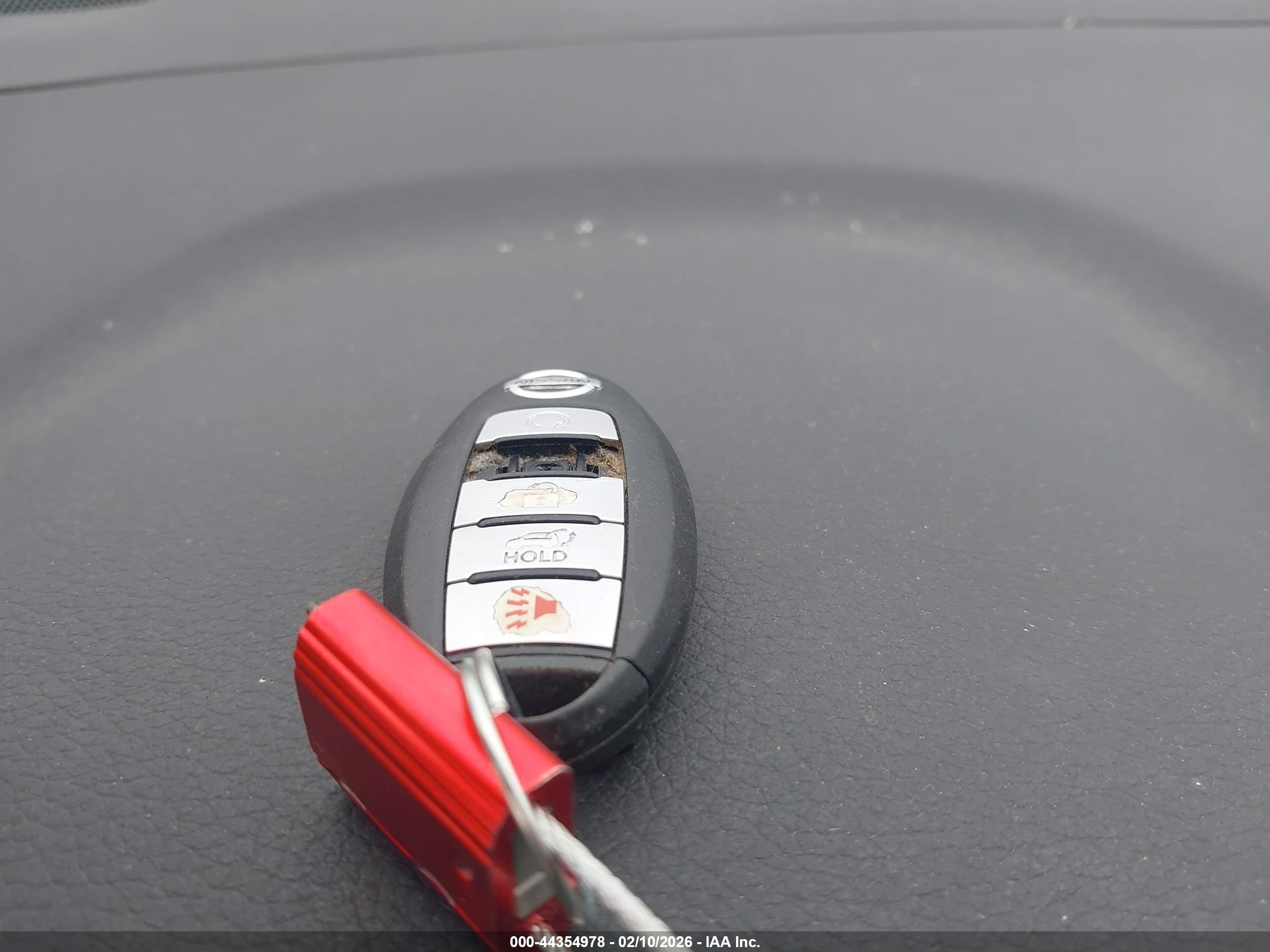 NISSAN ROGUE image 11