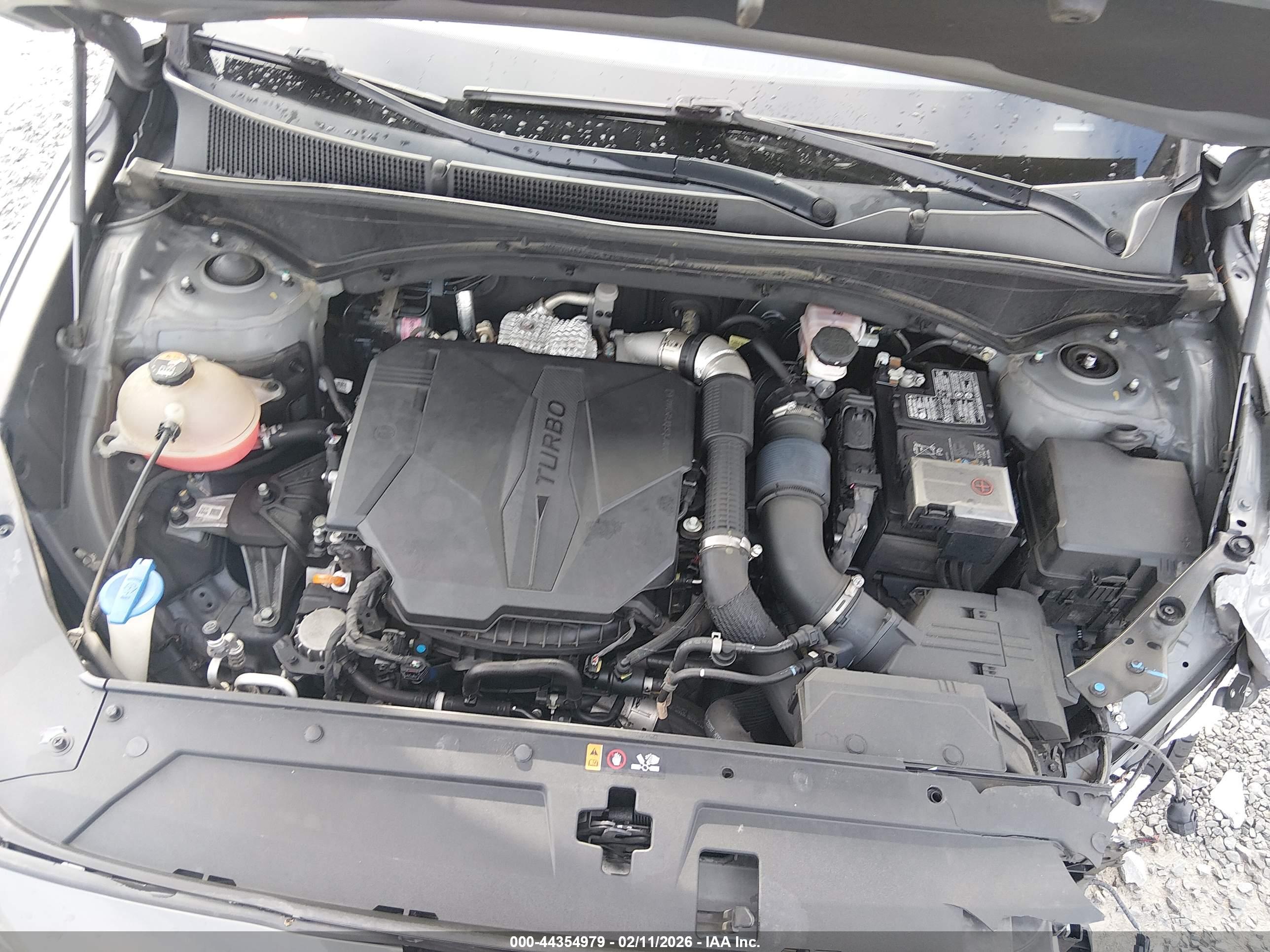 HYUNDAI SANTA image 10