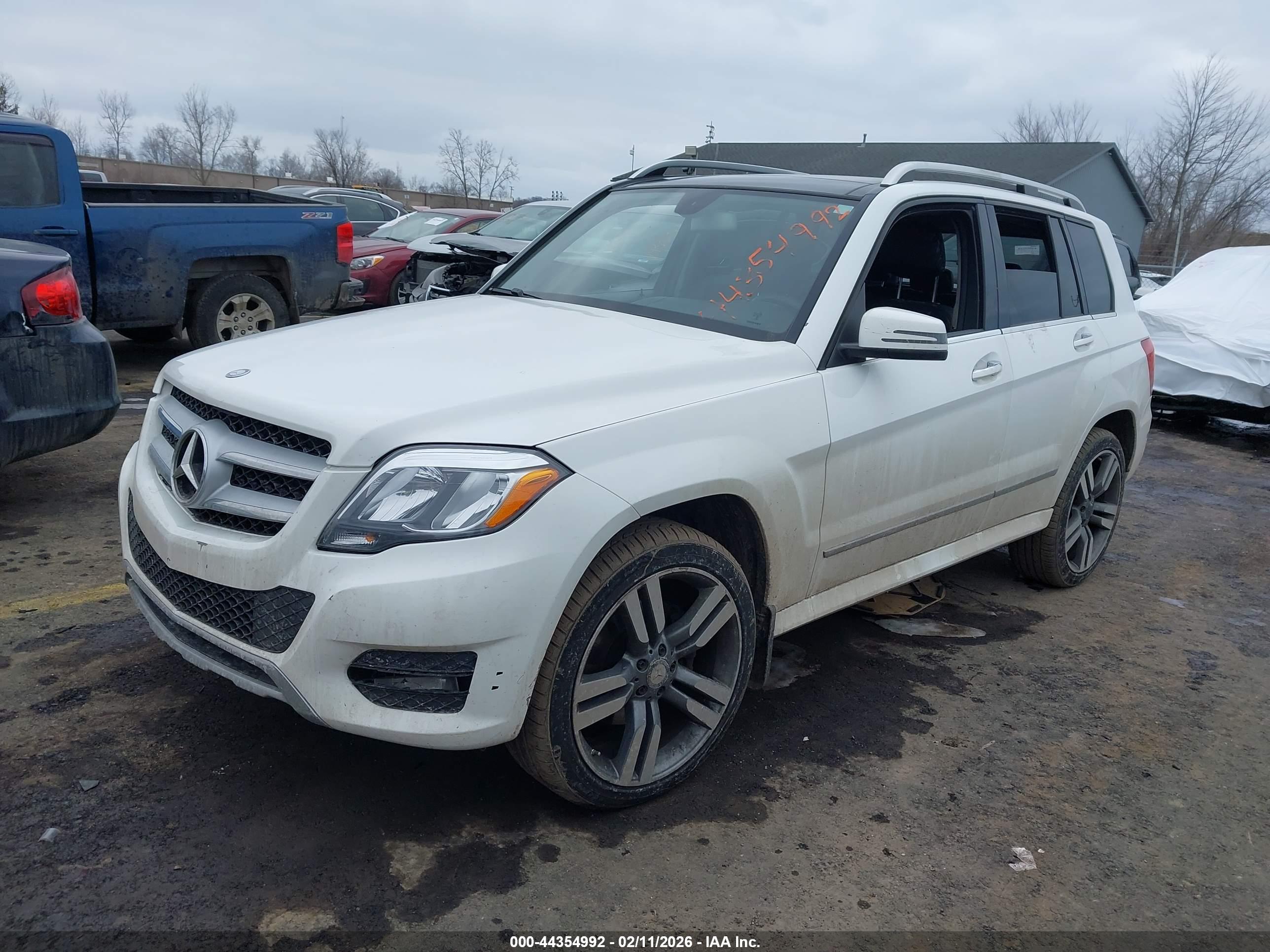 MERCEDES-BENZ GLK image 2