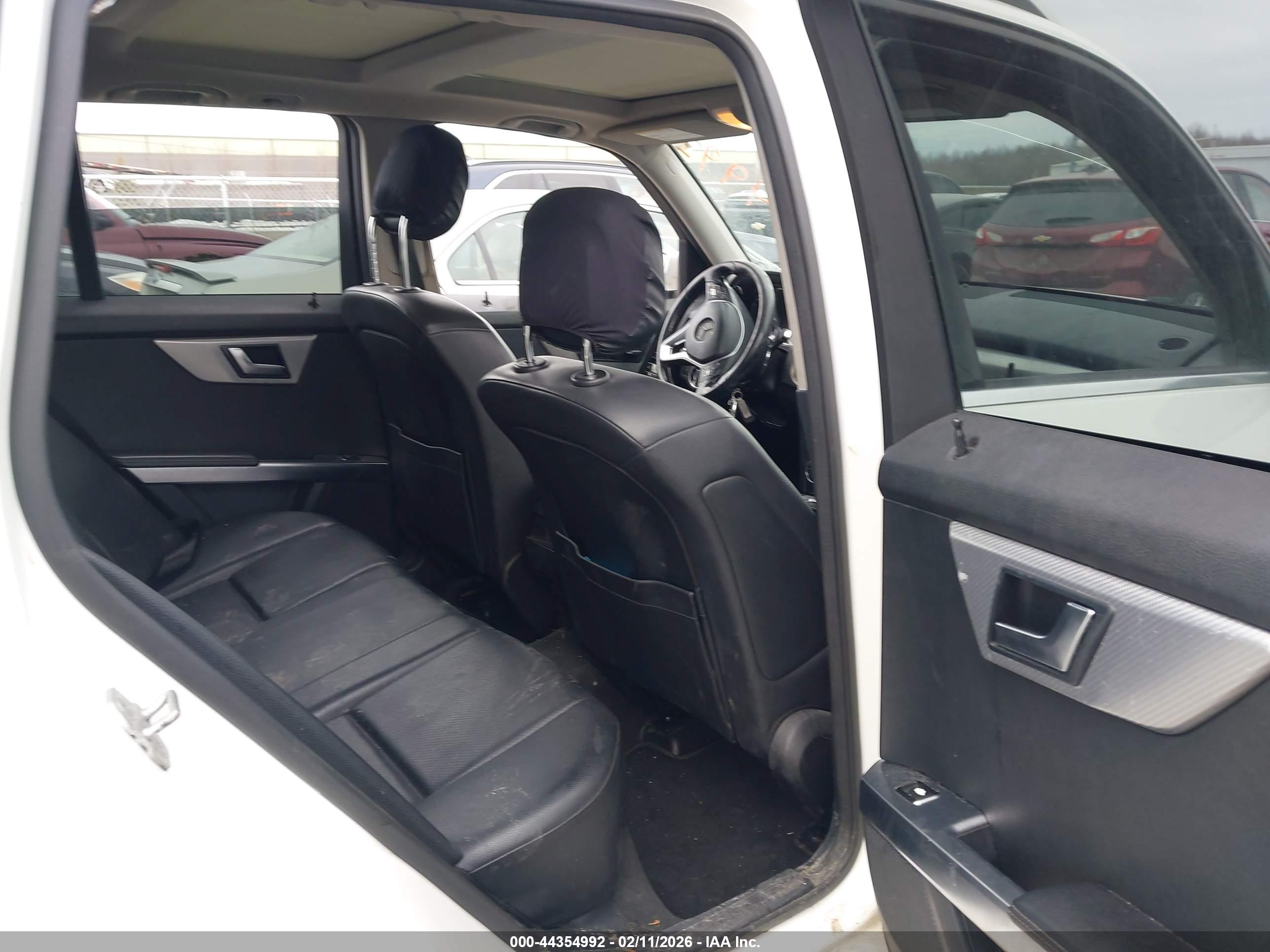 MERCEDES-BENZ GLK image 8