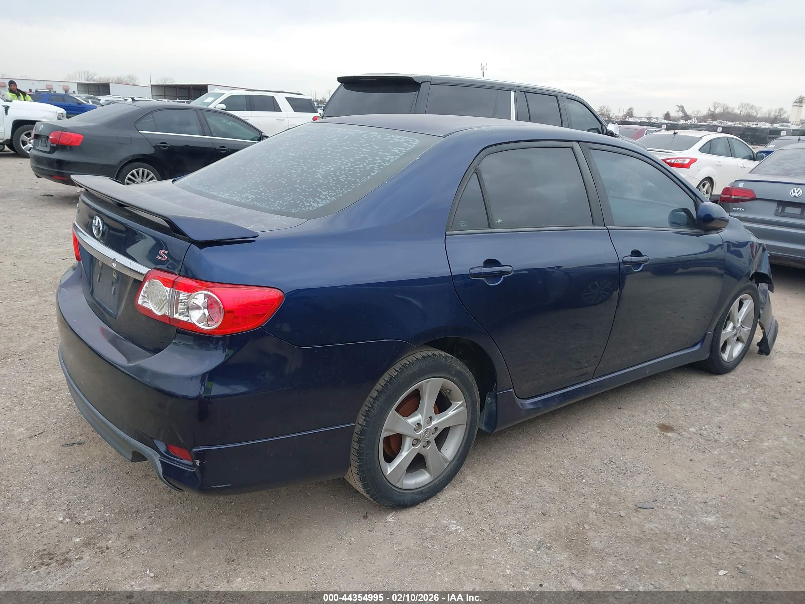 TOYOTA COROLLA image 4