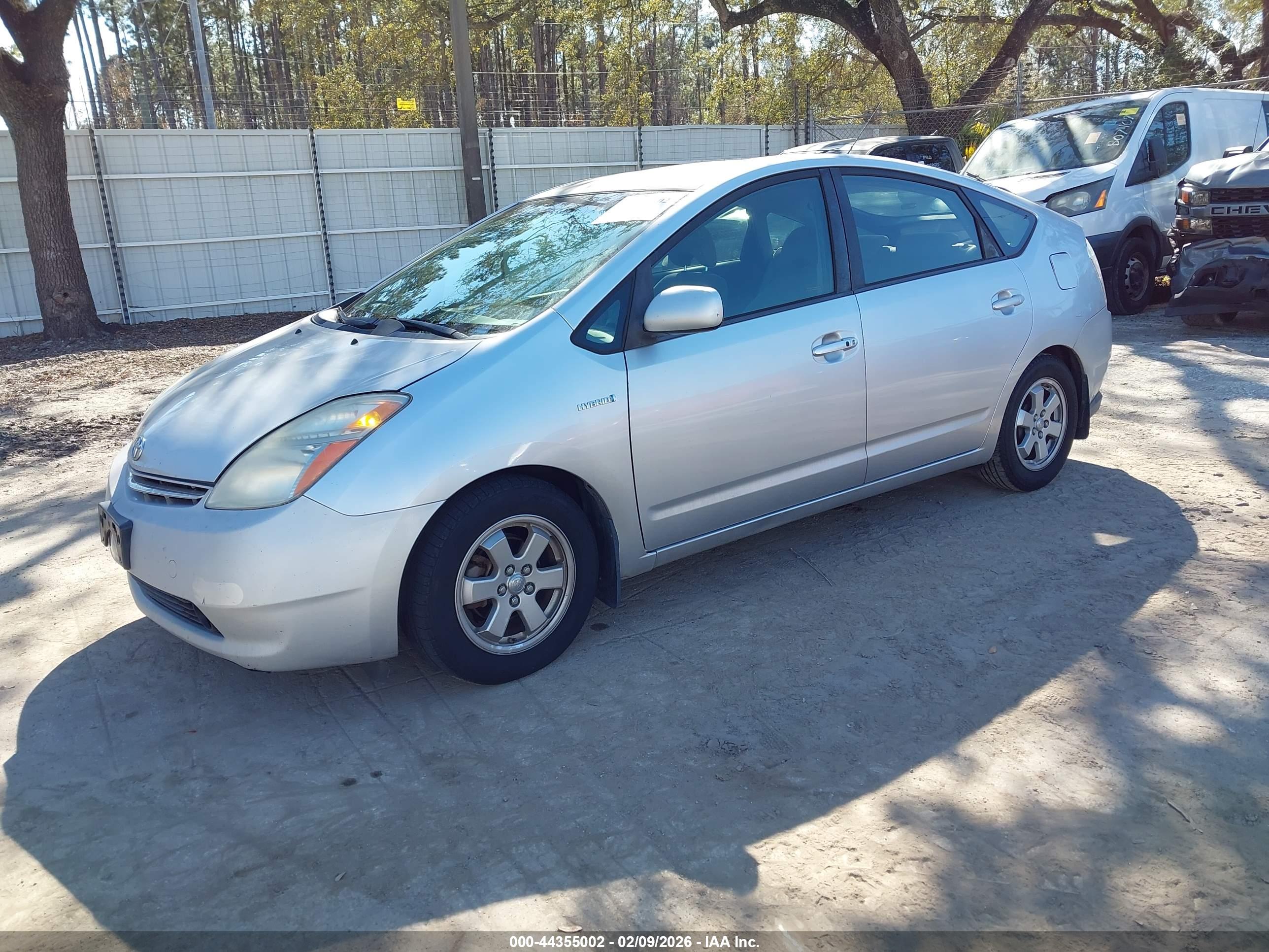 TOYOTA PRIUS image 2