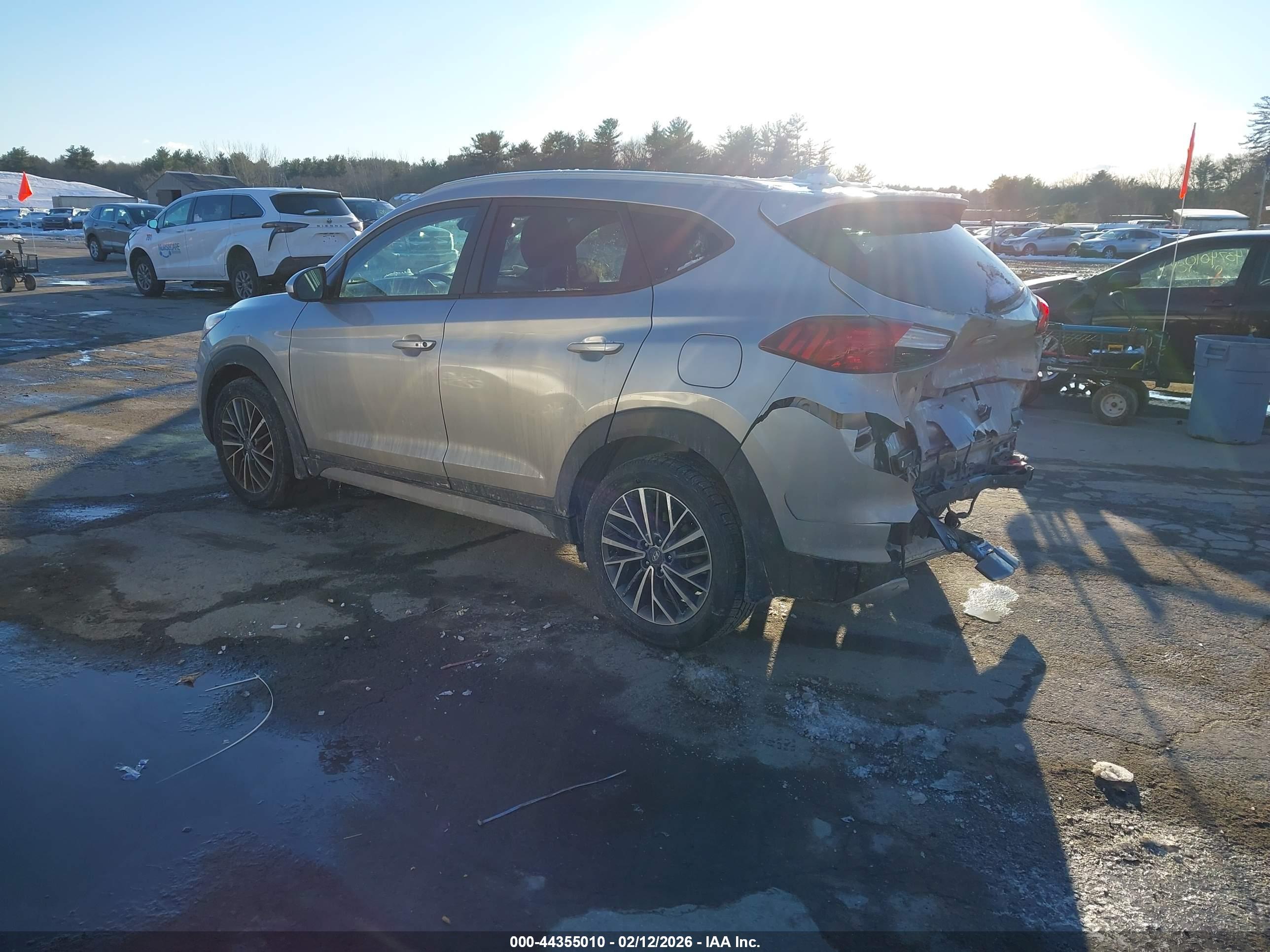 HYUNDAI TUCSON image 3