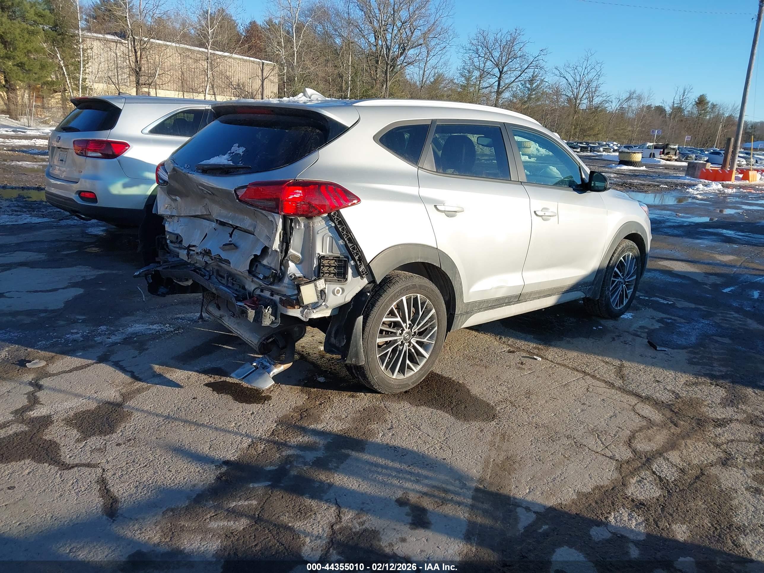 HYUNDAI TUCSON image 4