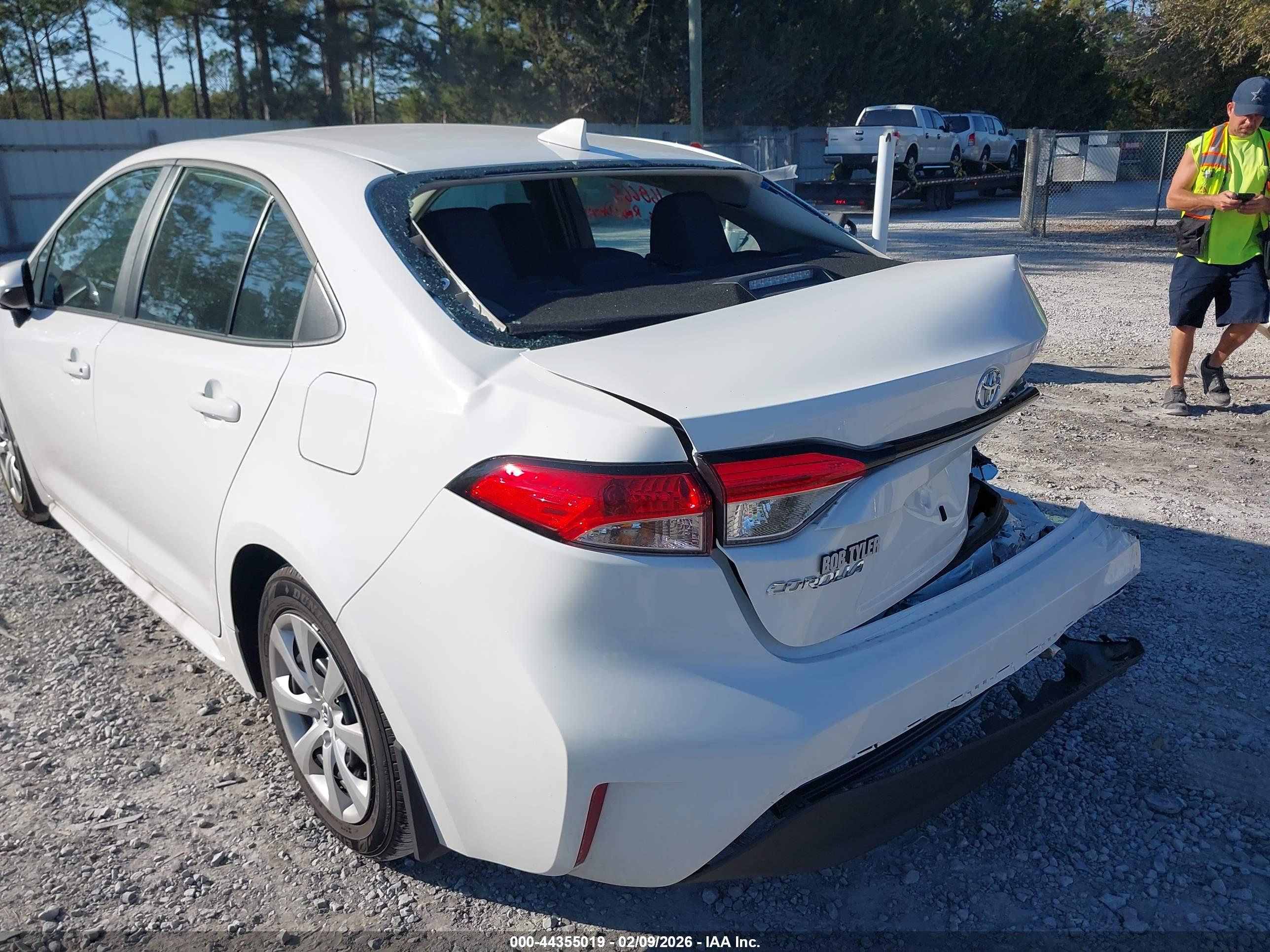 TOYOTA COROLLA image 6