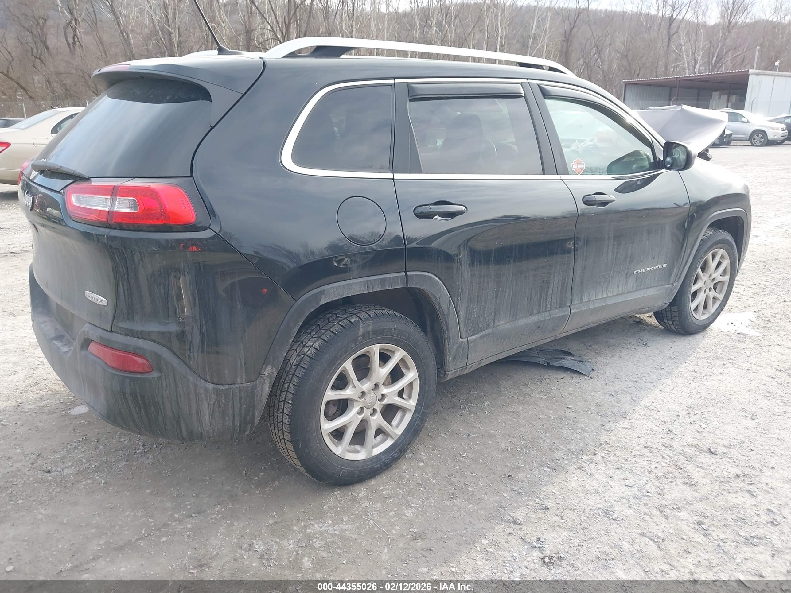 JEEP CHEROKEE image 4