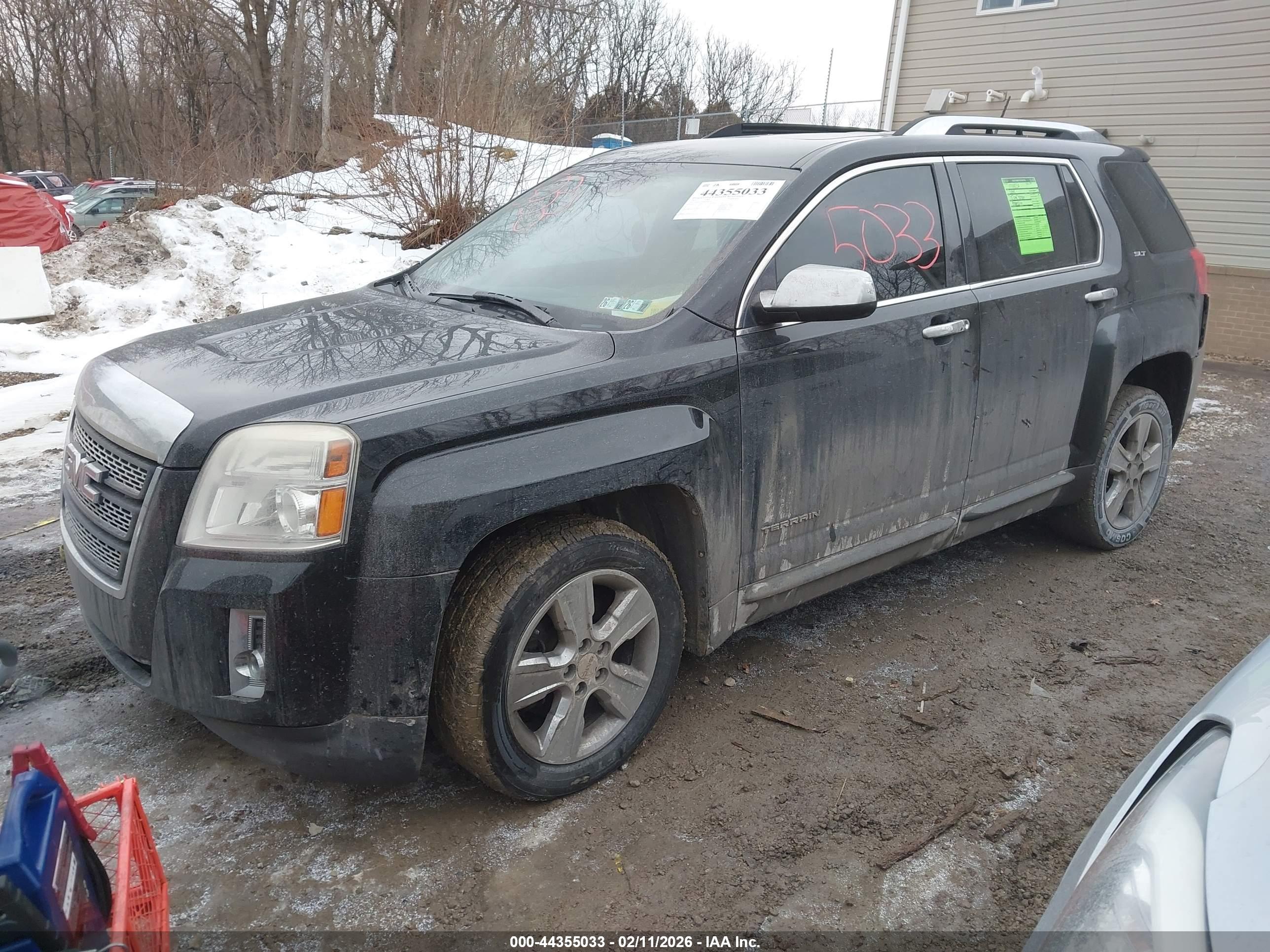 GMC TERRAIN image 2