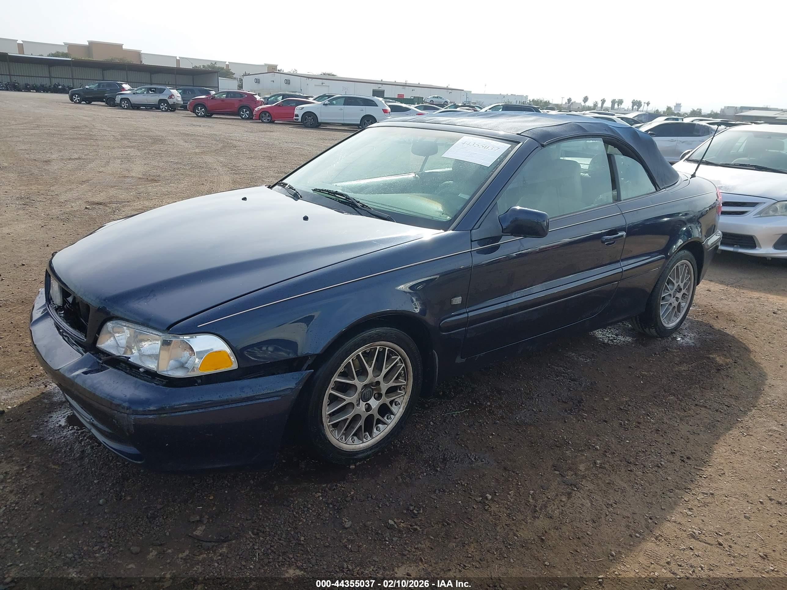 VOLVO C70 image 2