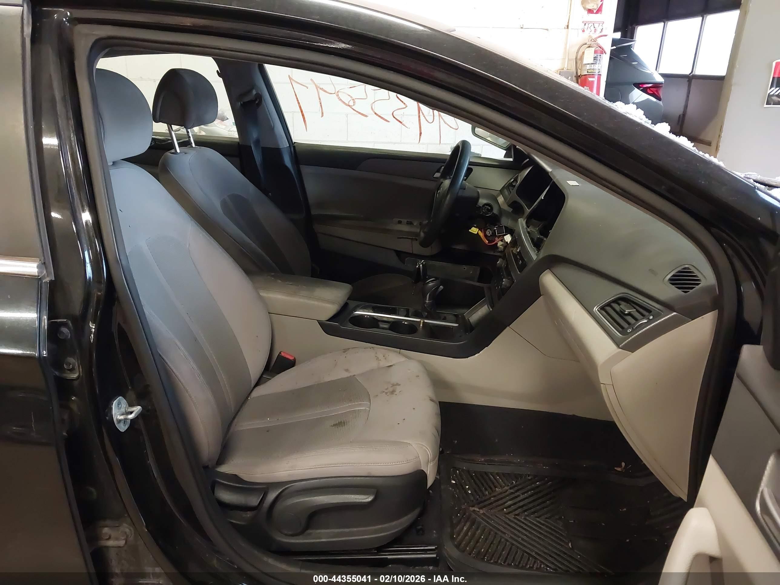 HYUNDAI SONATA image 5