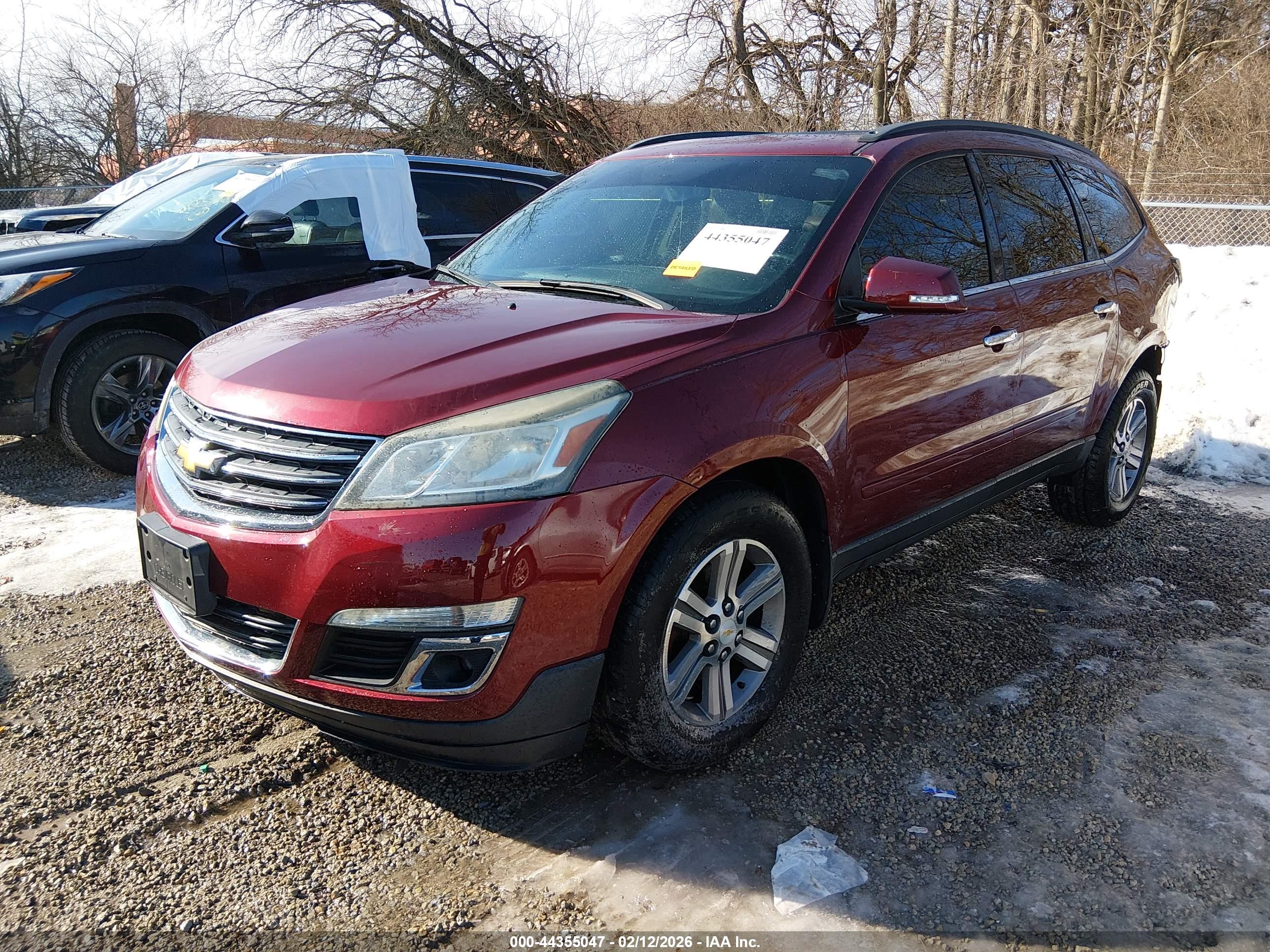 CHEVROLET TRAVERSE image 2