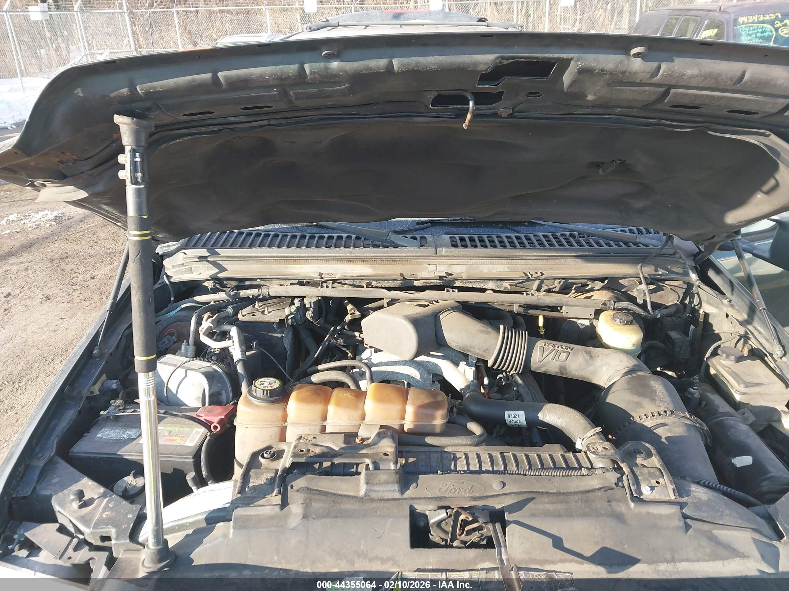 FORD EXCURSION image 10