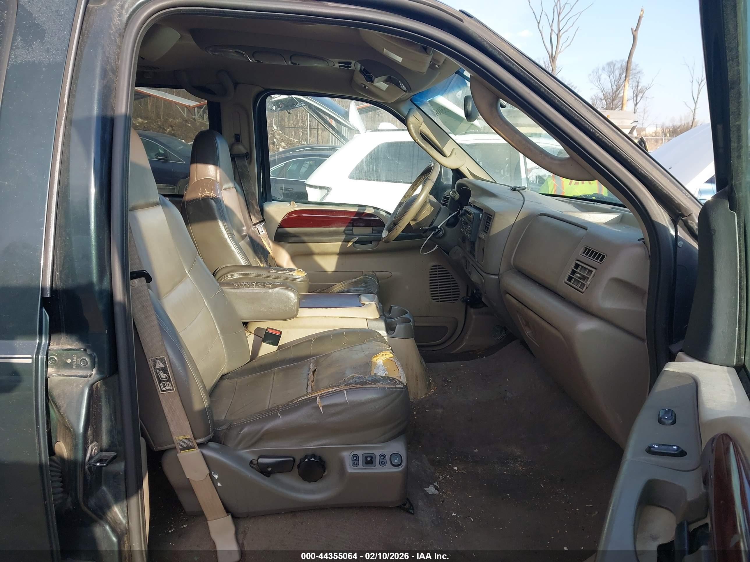 FORD EXCURSION image 5