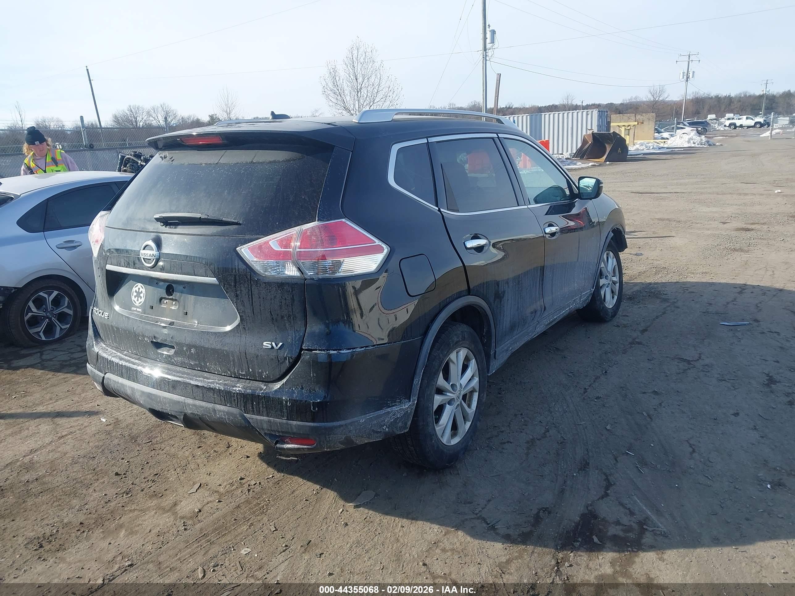 NISSAN ROGUE image 4