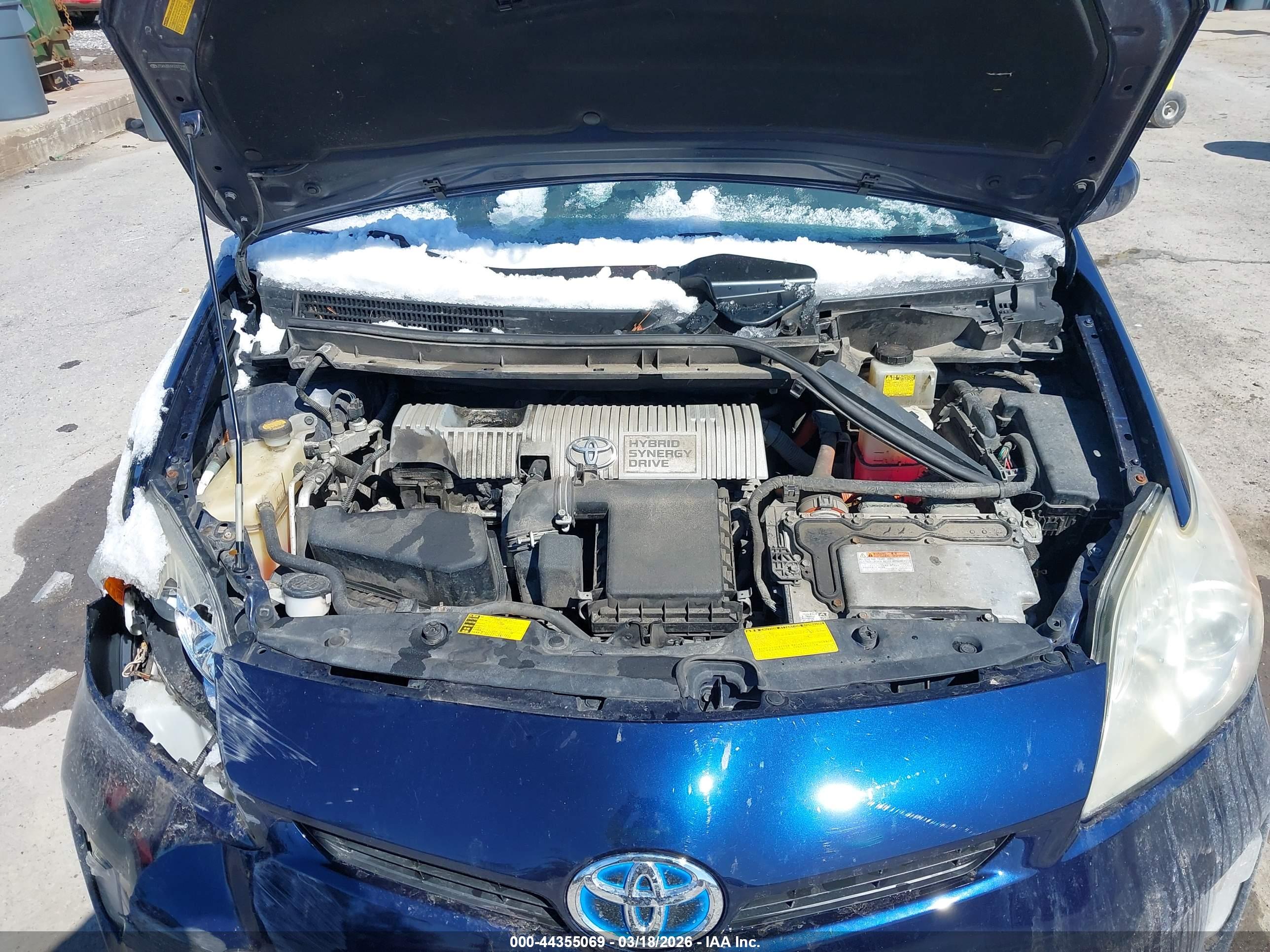 TOYOTA PRIUS image 10