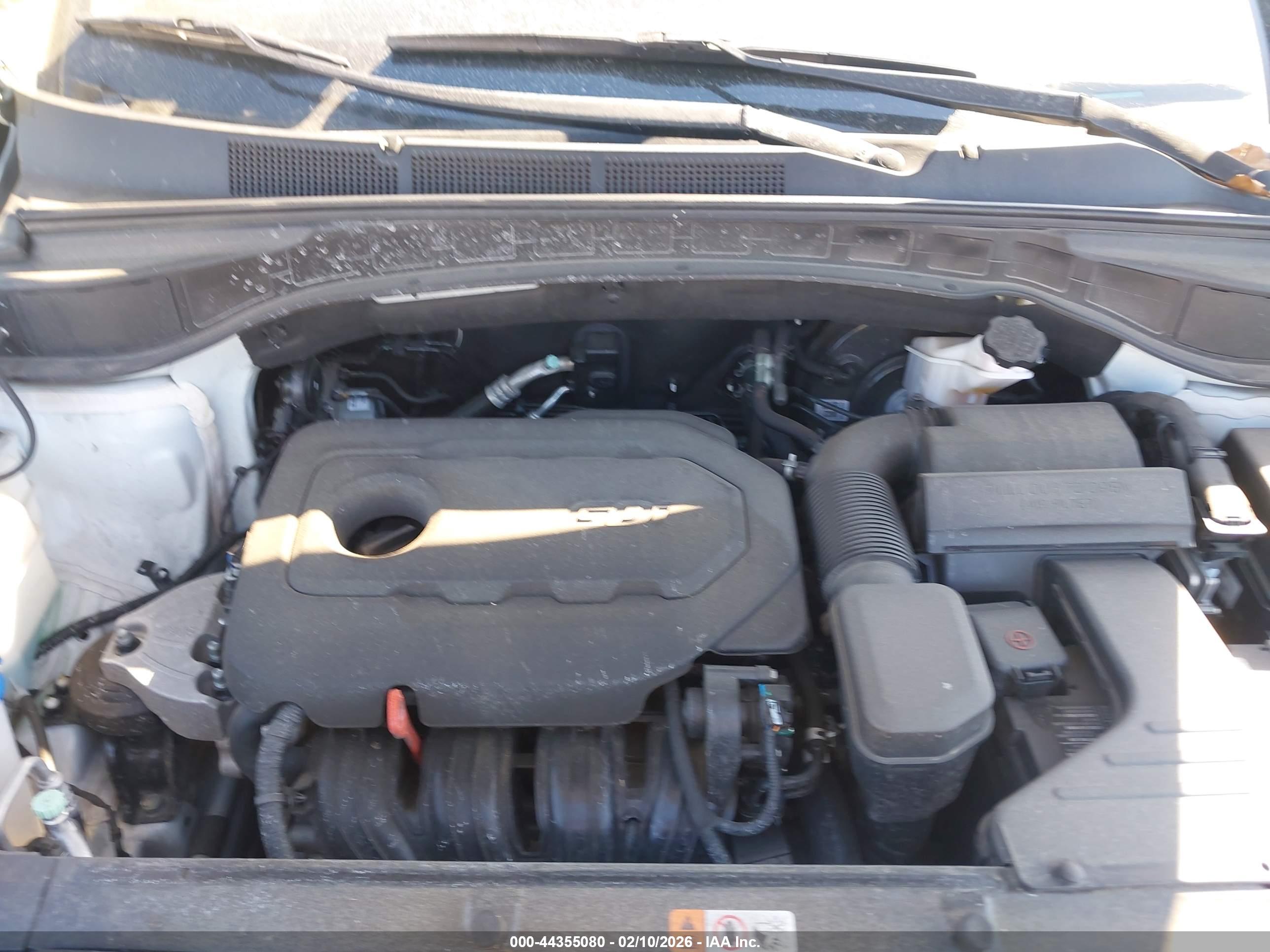 HYUNDAI SANTA image 10