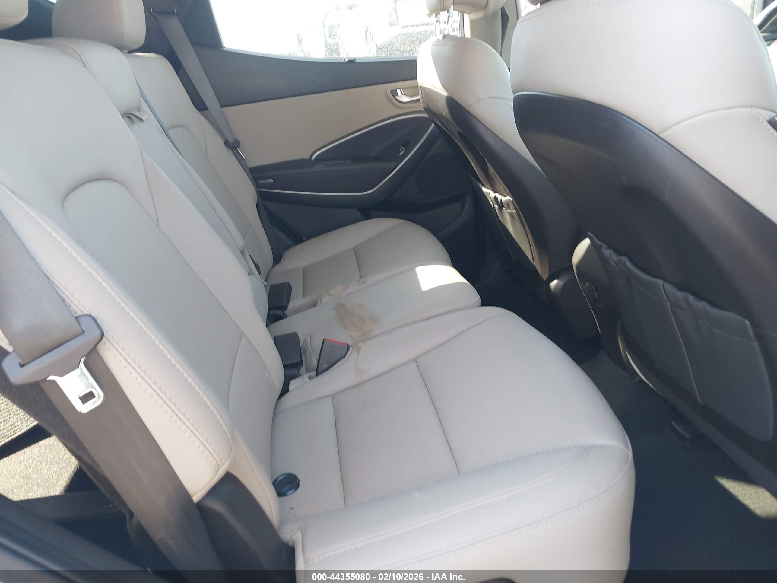 HYUNDAI SANTA image 8