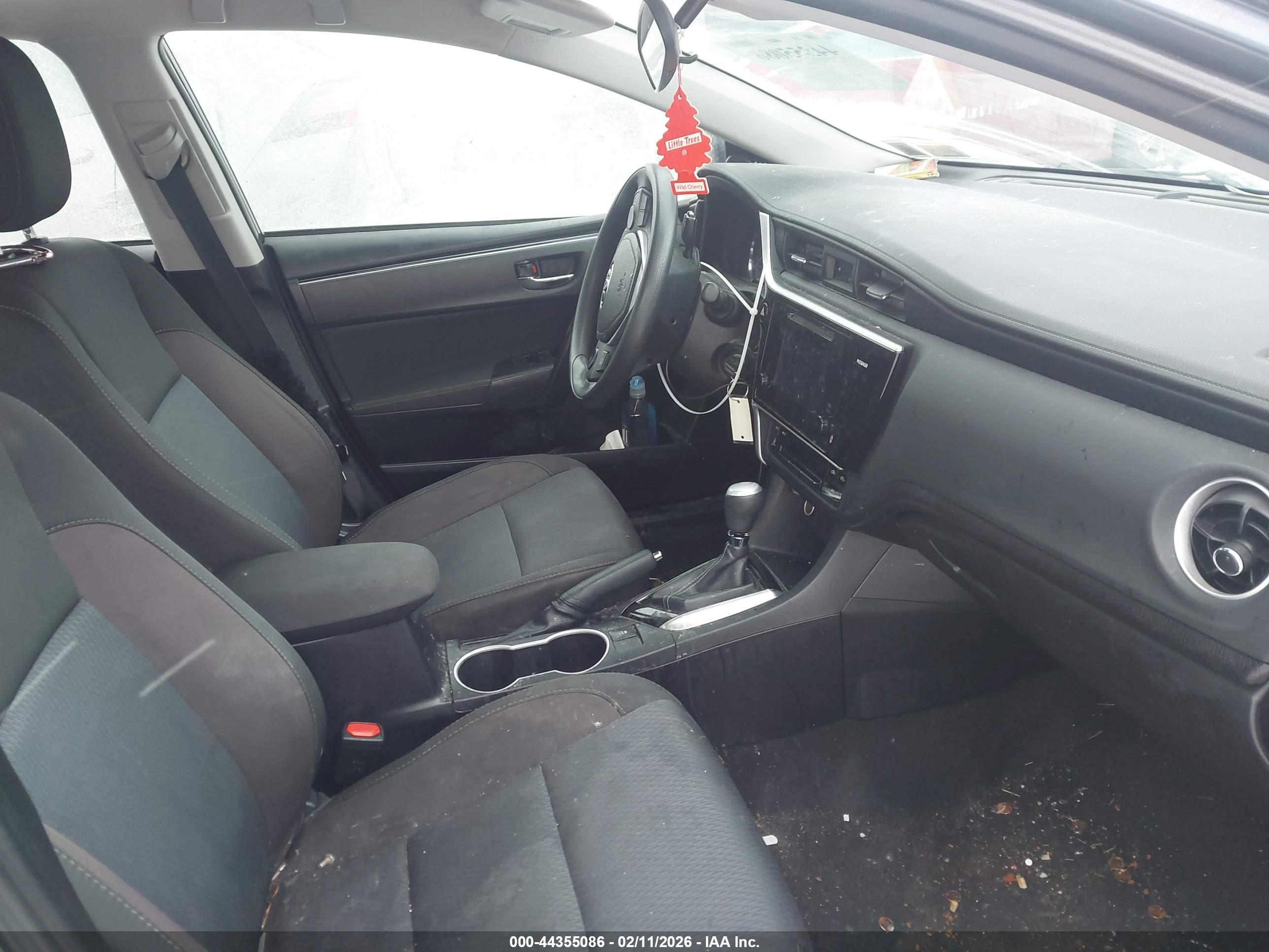TOYOTA COROLLA image 5