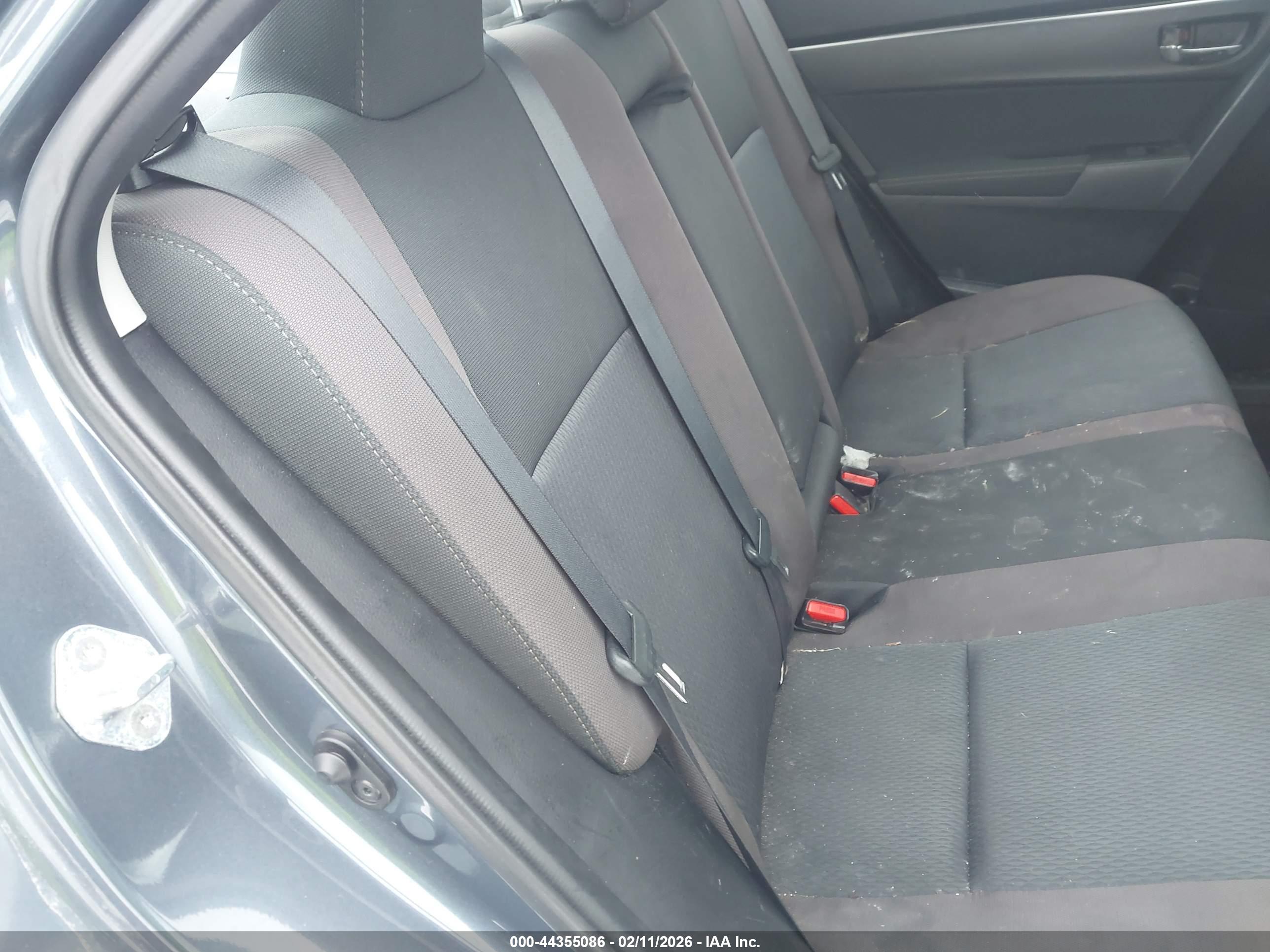 TOYOTA COROLLA image 8