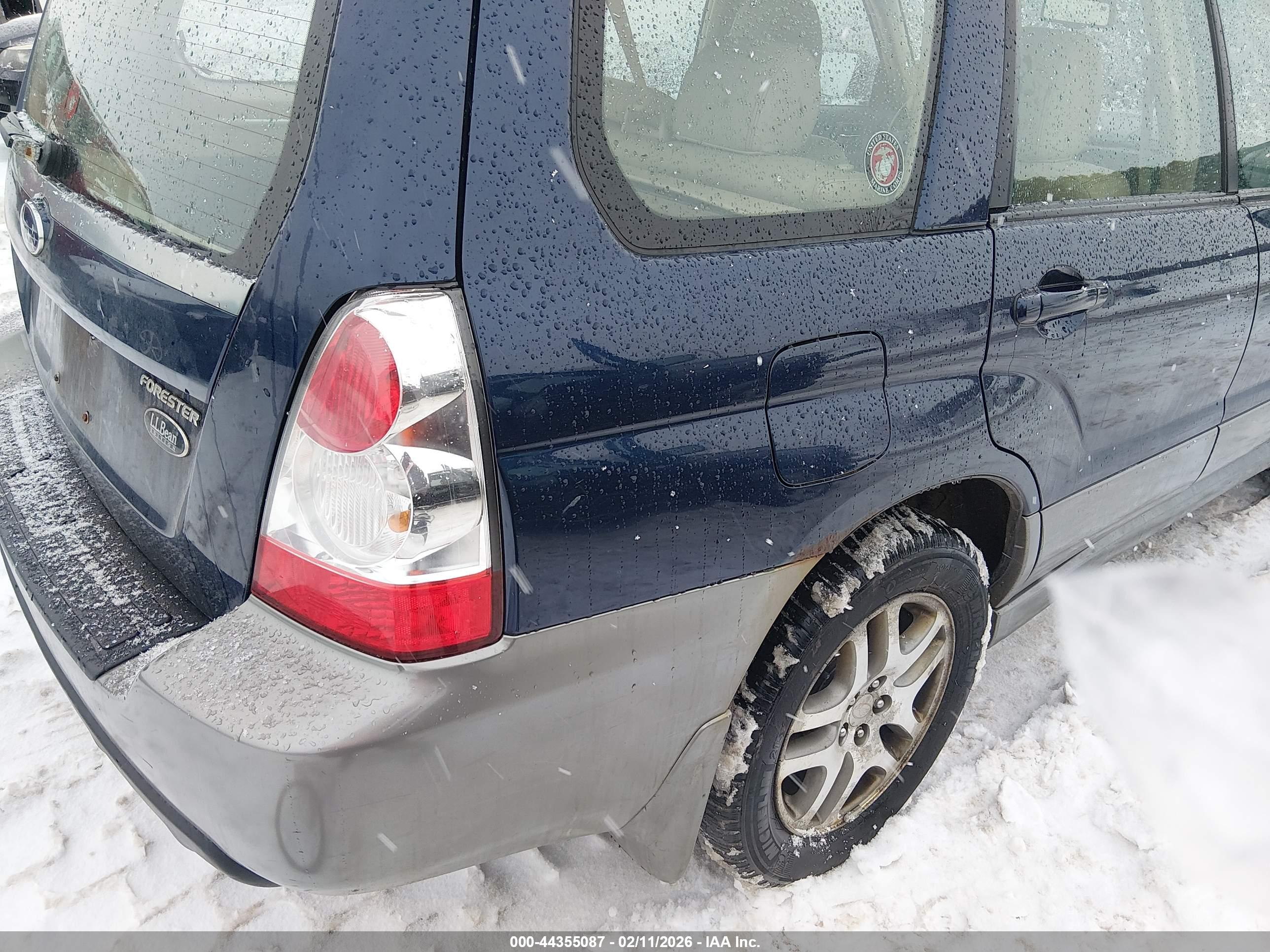 SUBARU FORESTER image 4