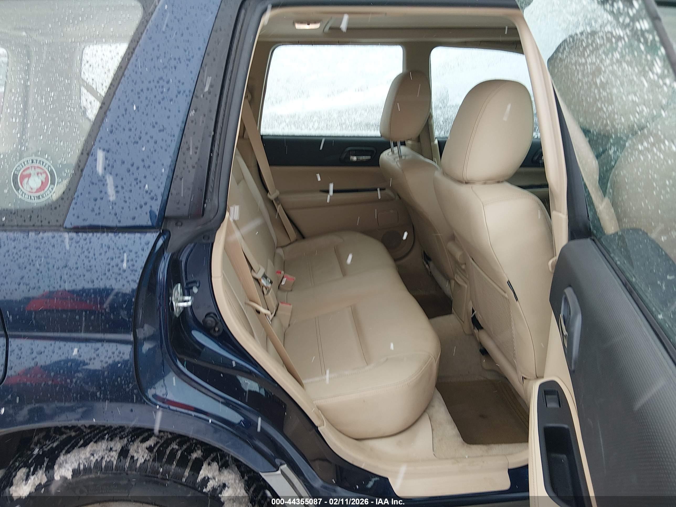 SUBARU FORESTER image 8