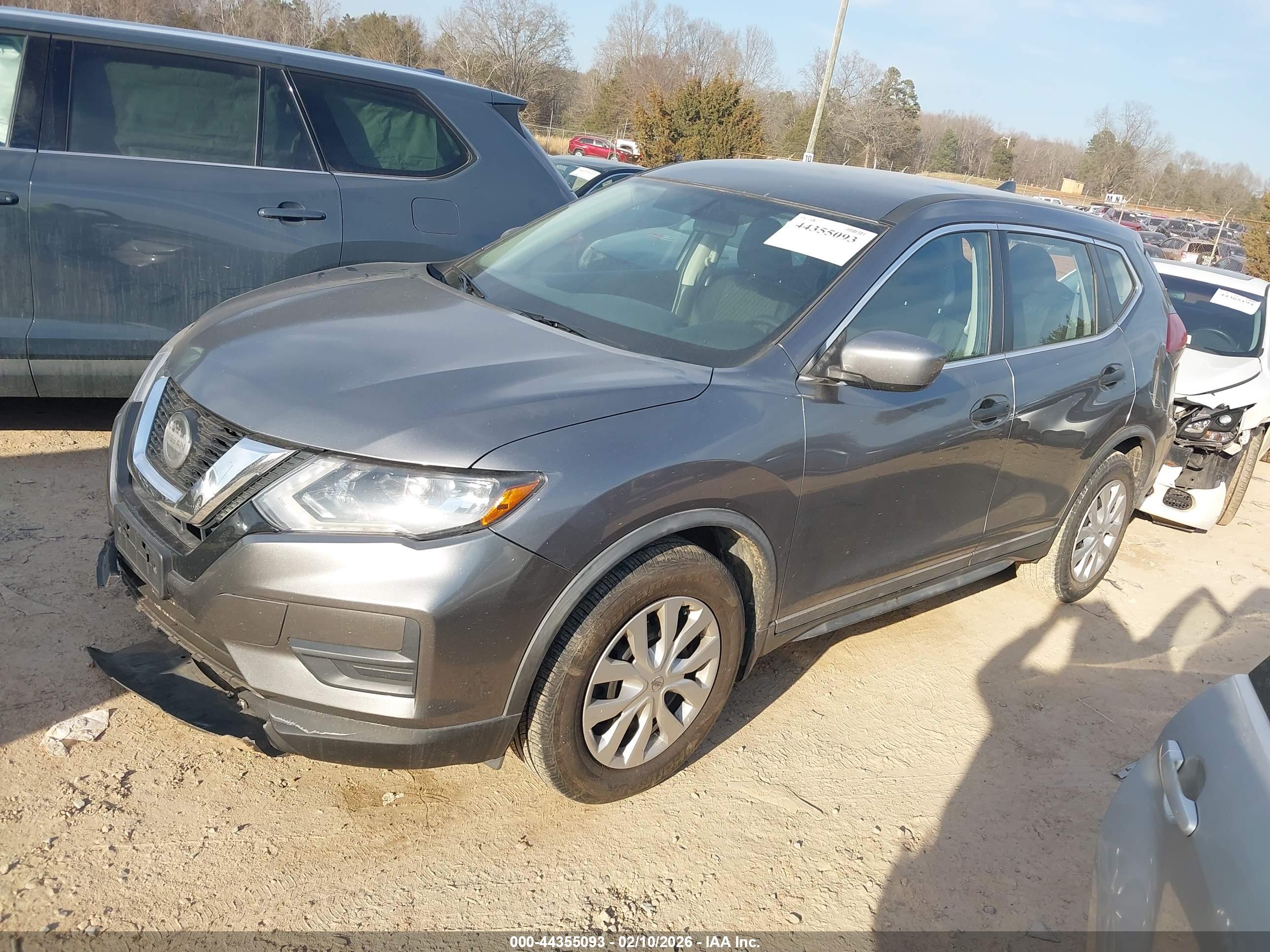 NISSAN ROGUE image 2