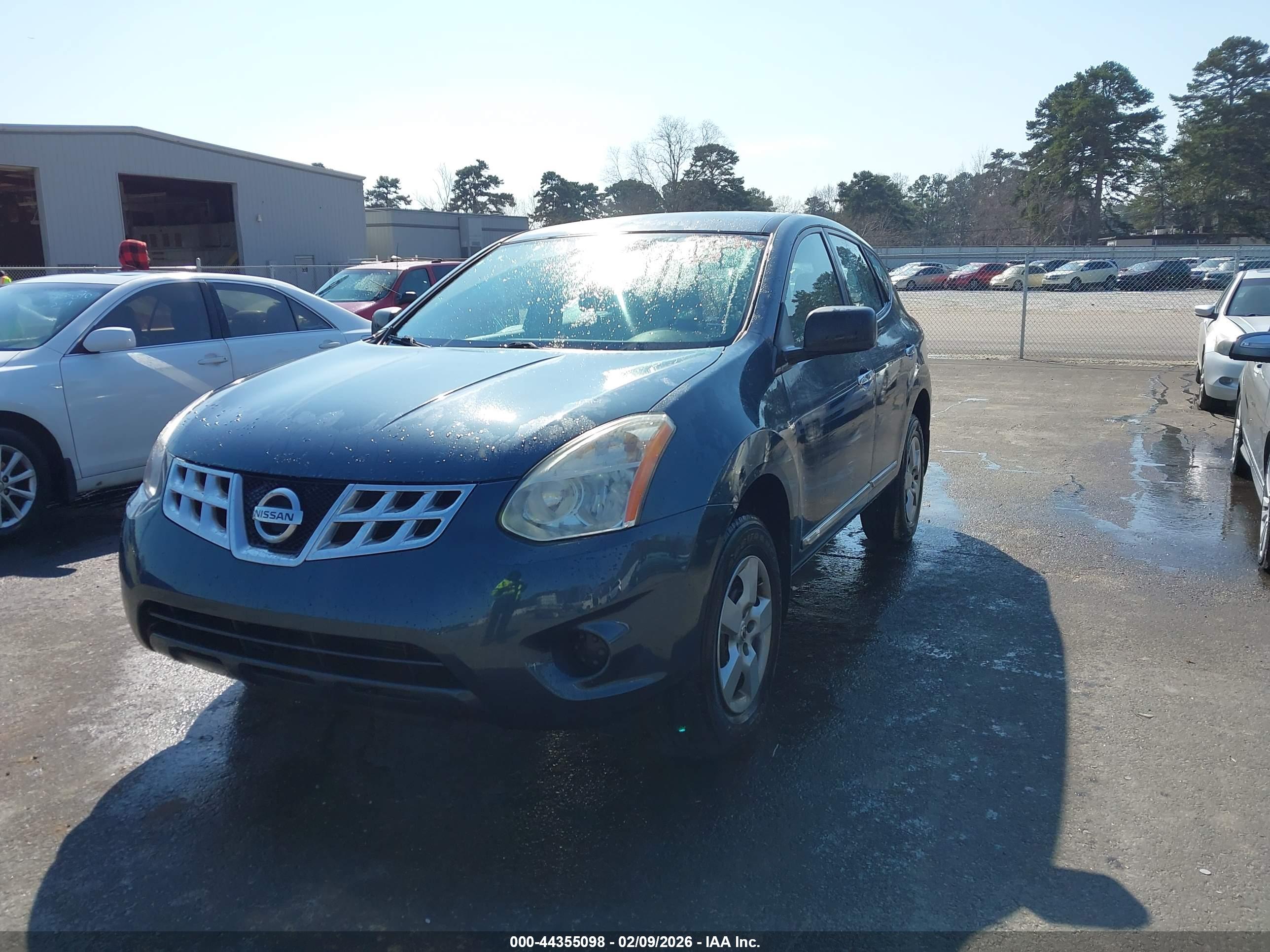 NISSAN ROGUE image 2