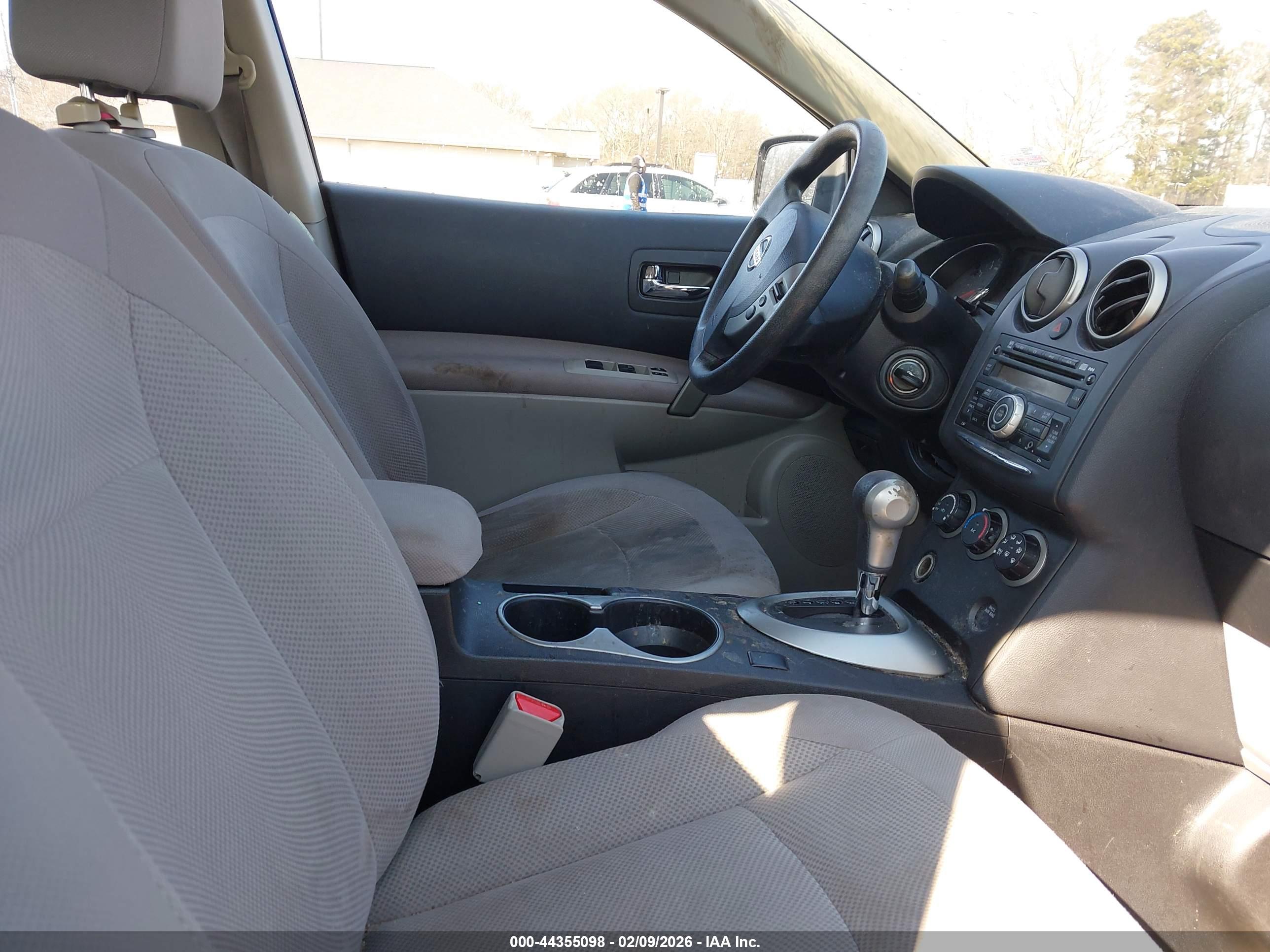 NISSAN ROGUE image 5