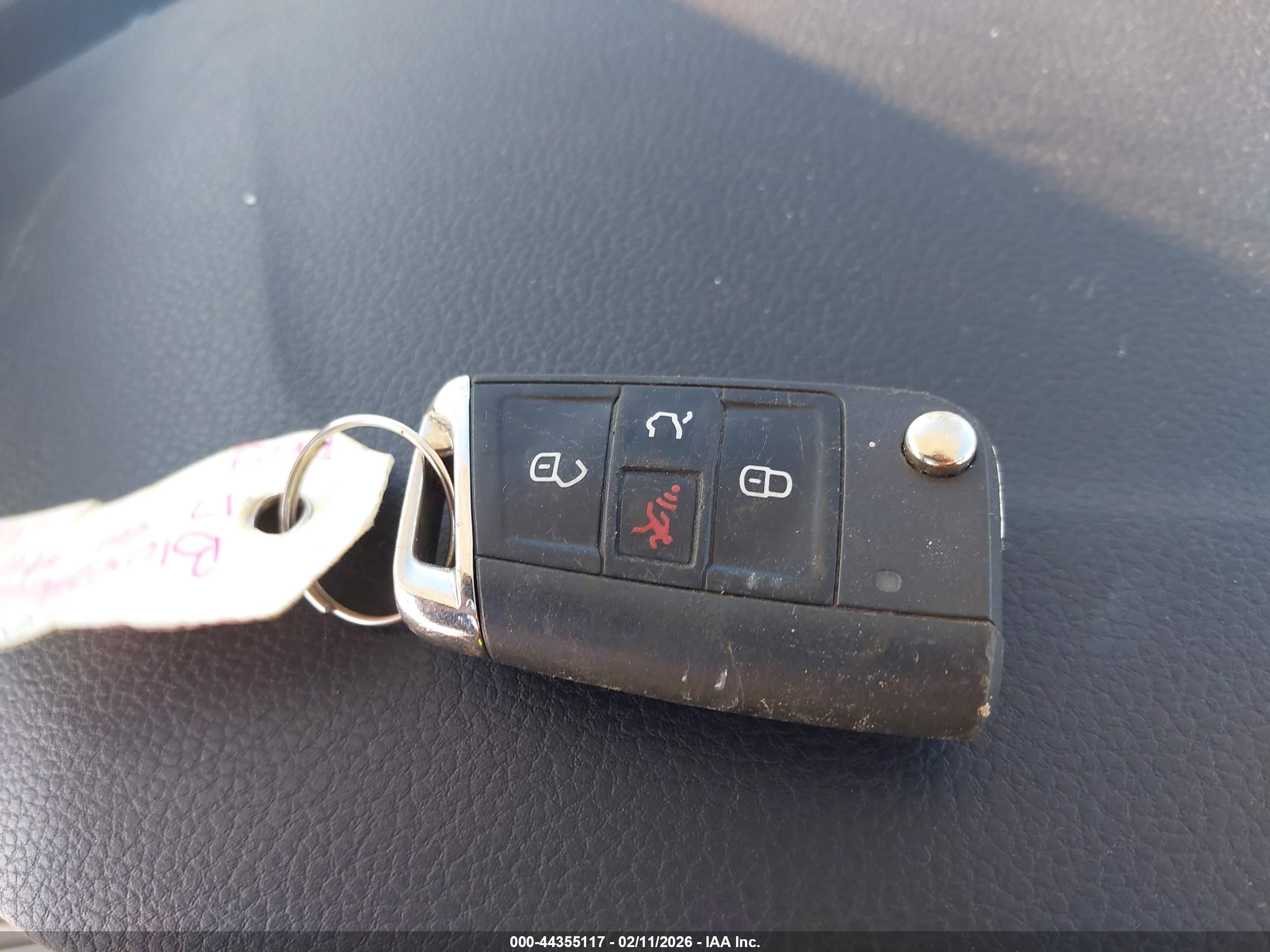 VOLKSWAGEN GOLF image 11