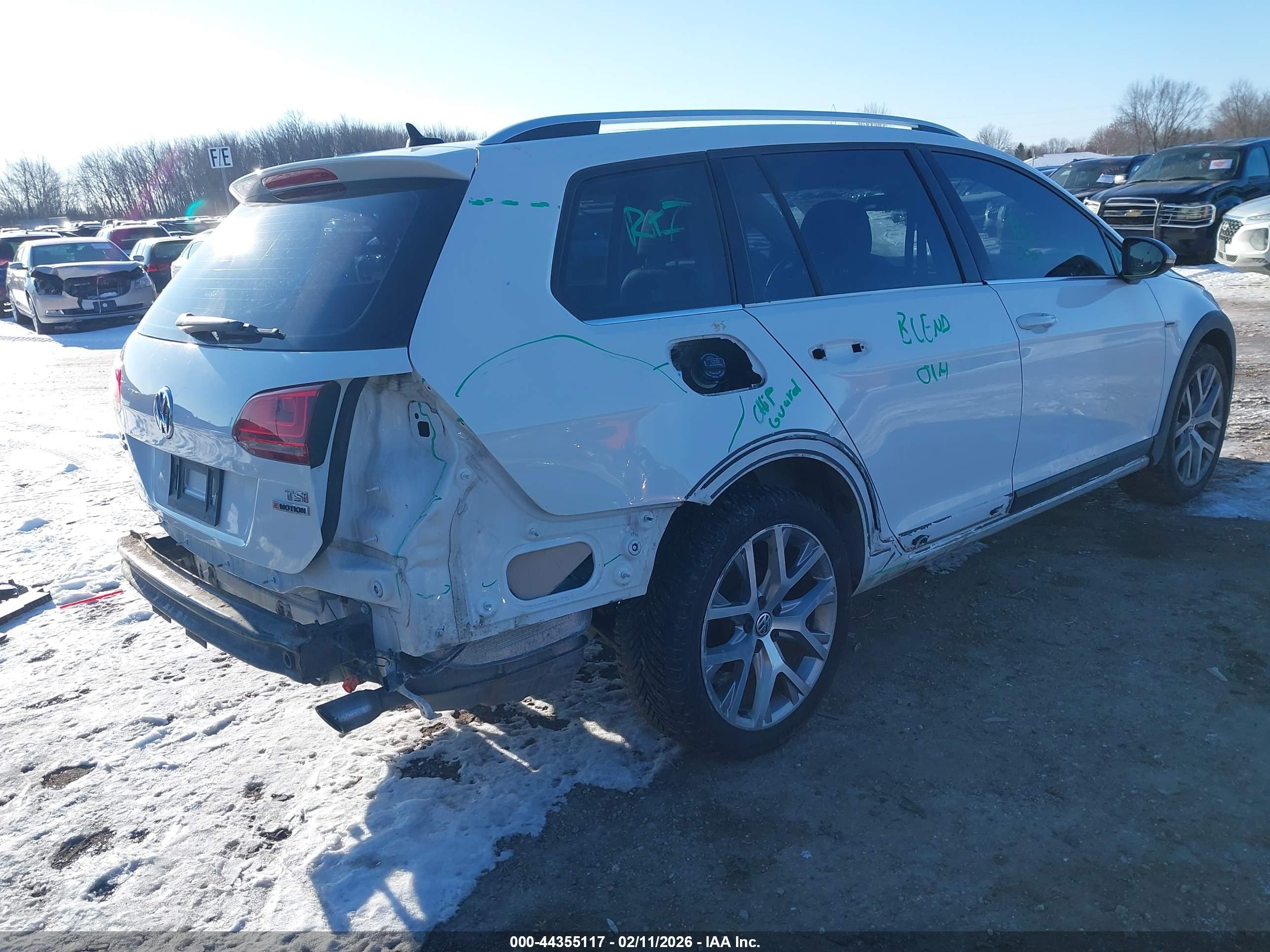 VOLKSWAGEN GOLF image 4