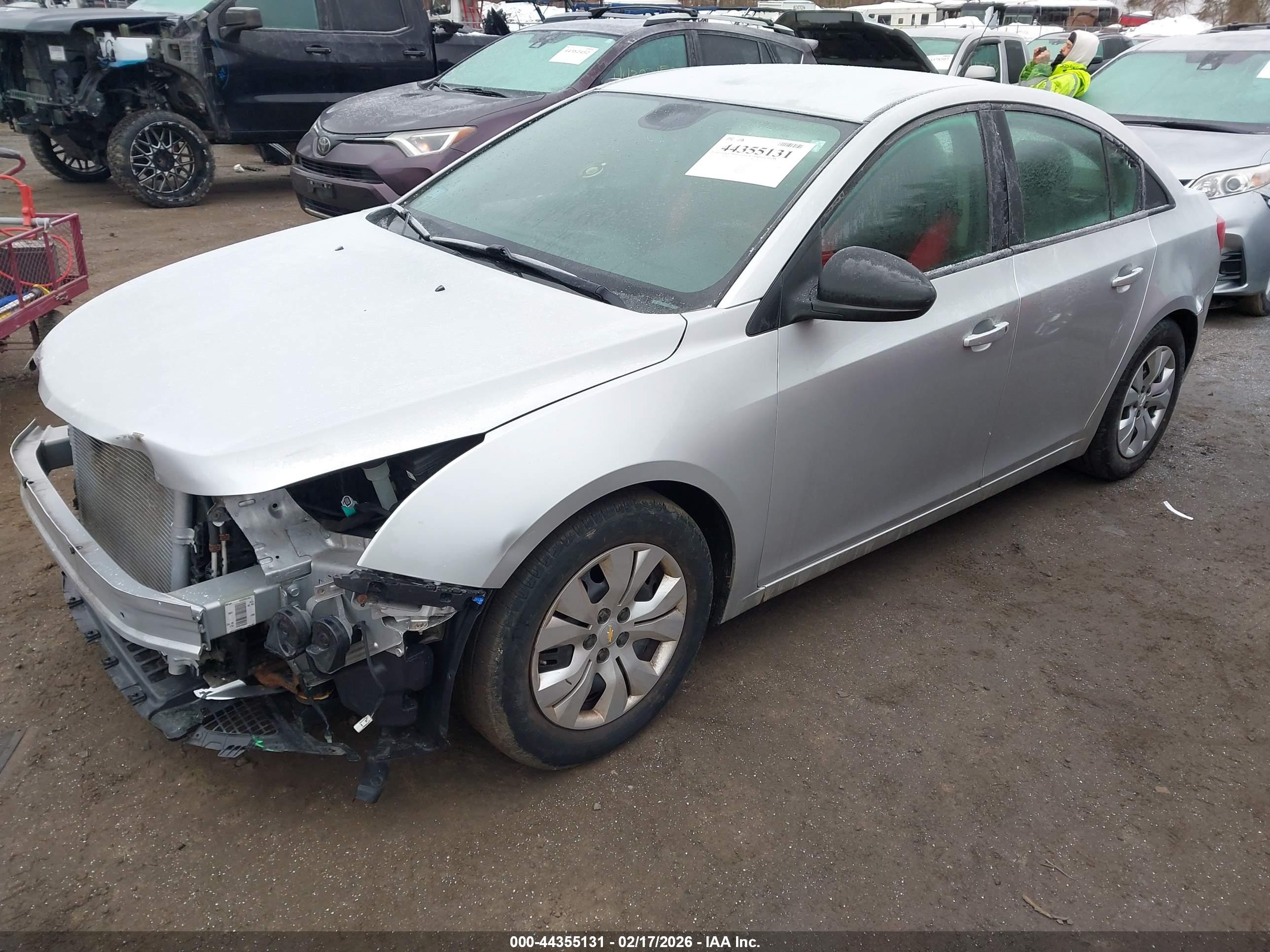CHEVROLET CRUZE image 2