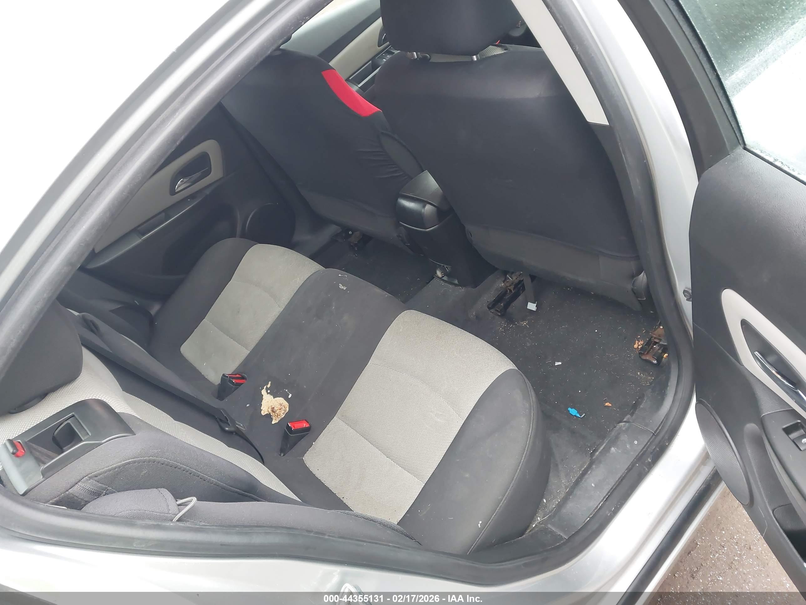 CHEVROLET CRUZE image 8