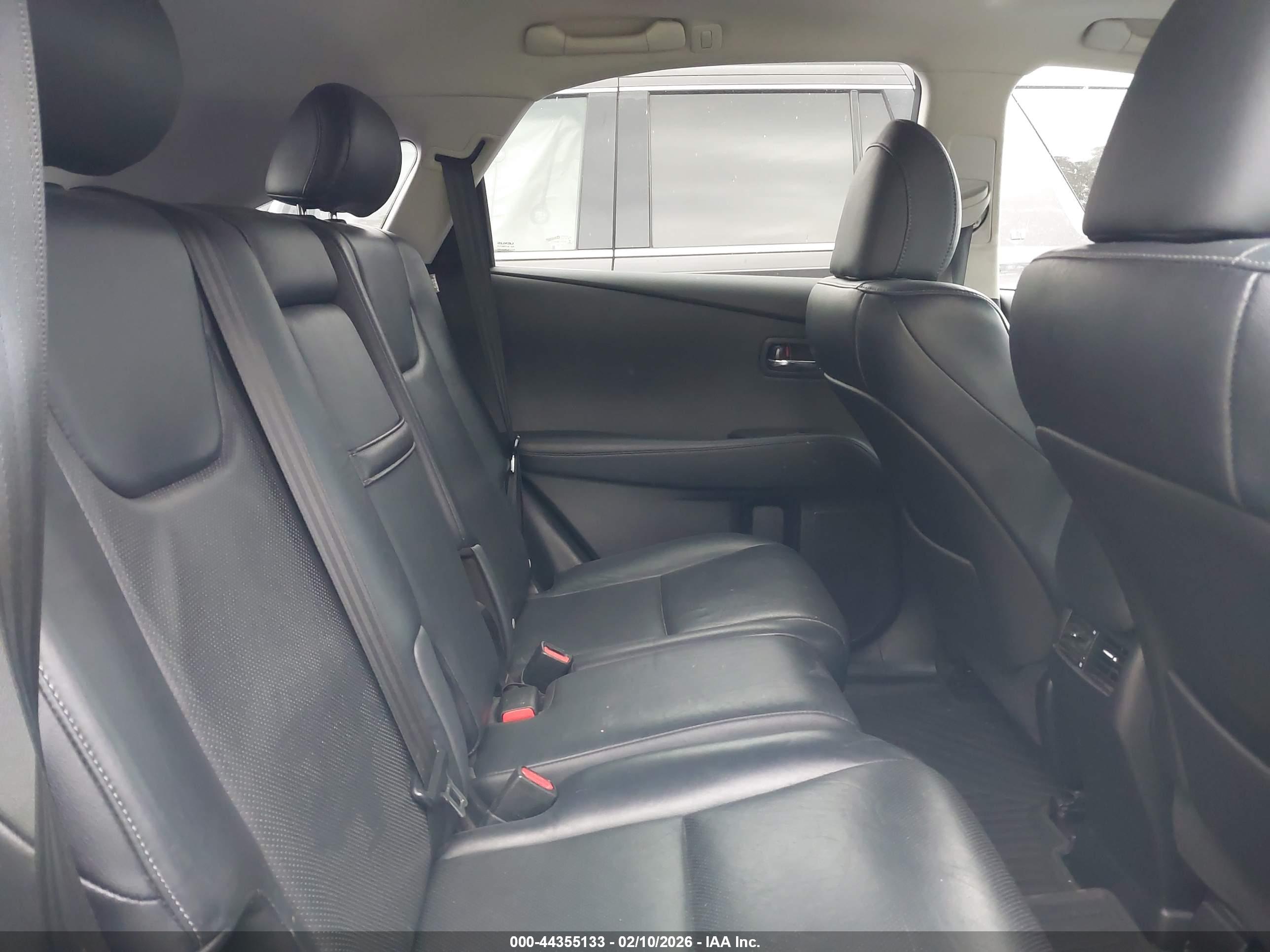 LEXUS RX image 8