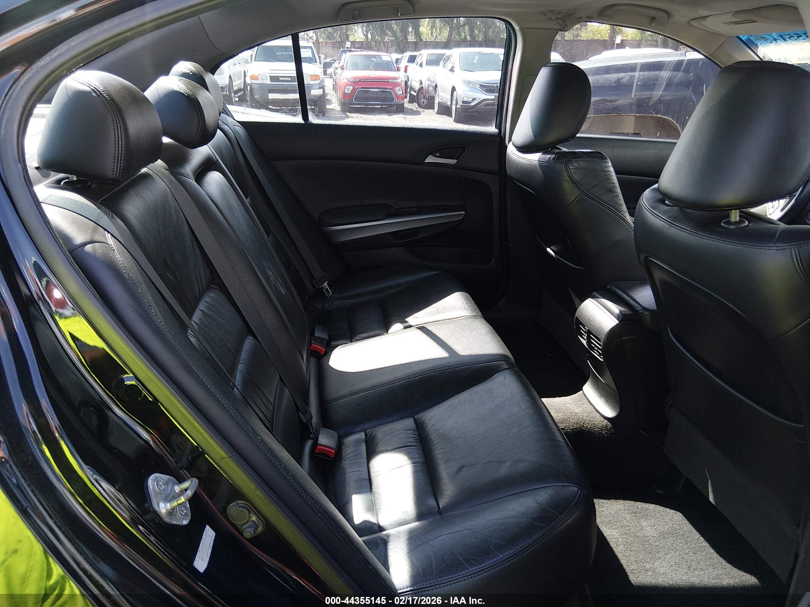 HONDA ACCORD image 8