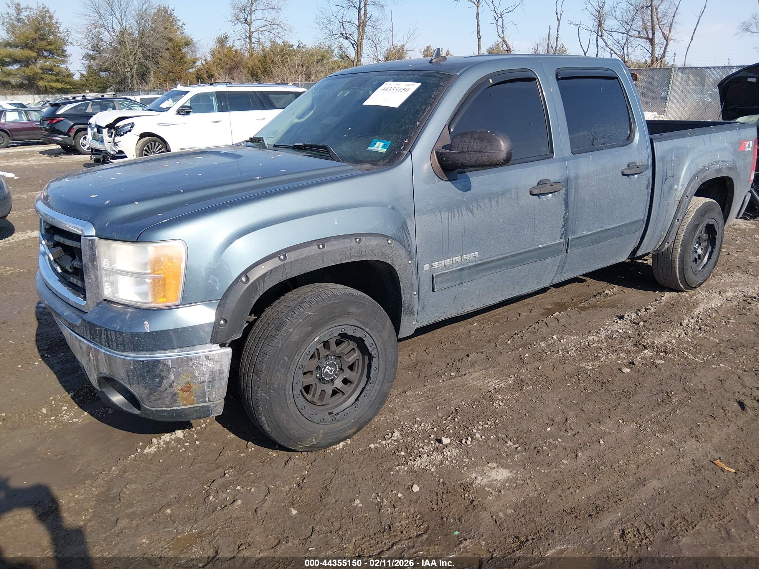 GMC SIERRA image 2