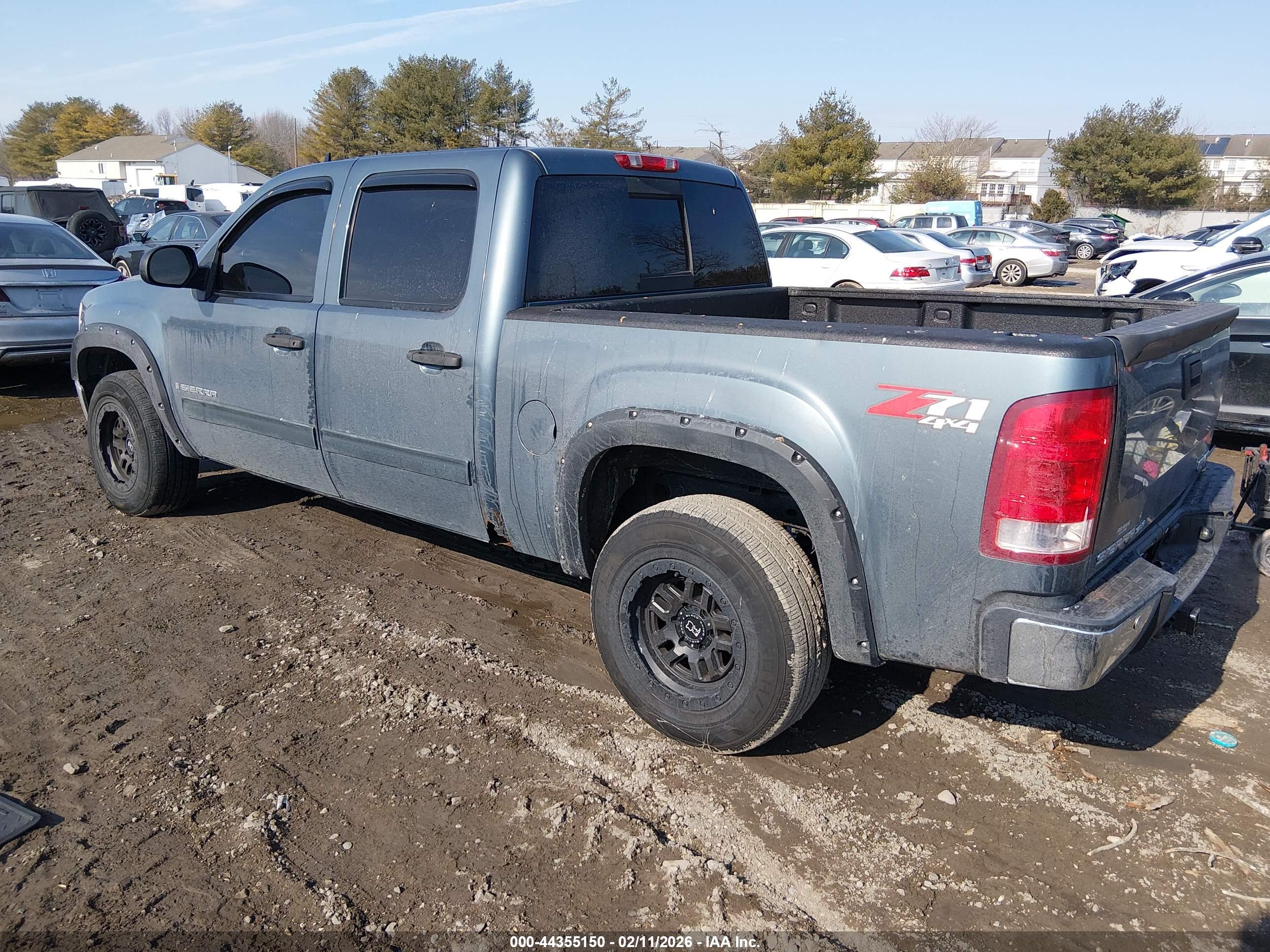 GMC SIERRA image 3