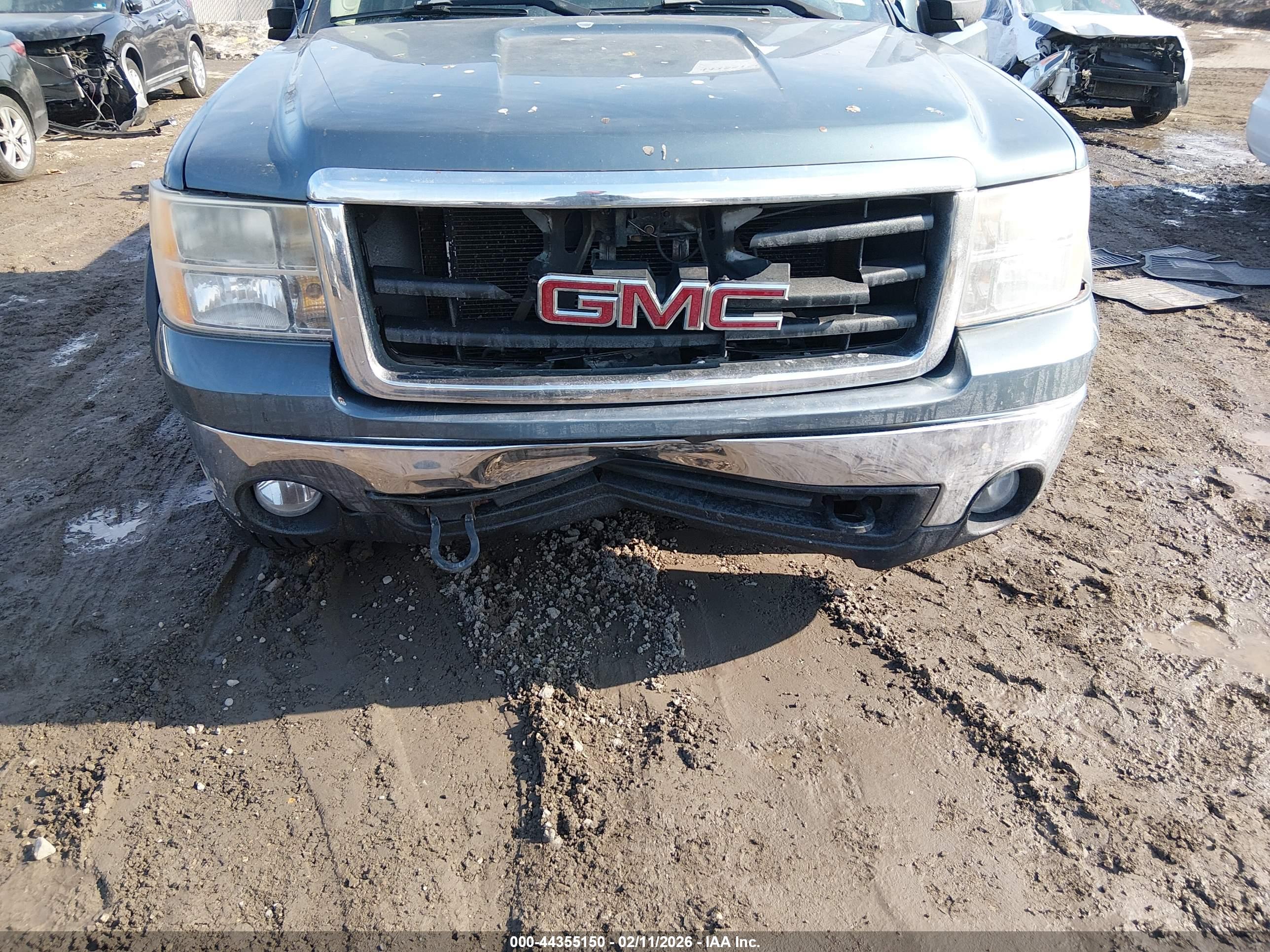 GMC SIERRA image 6