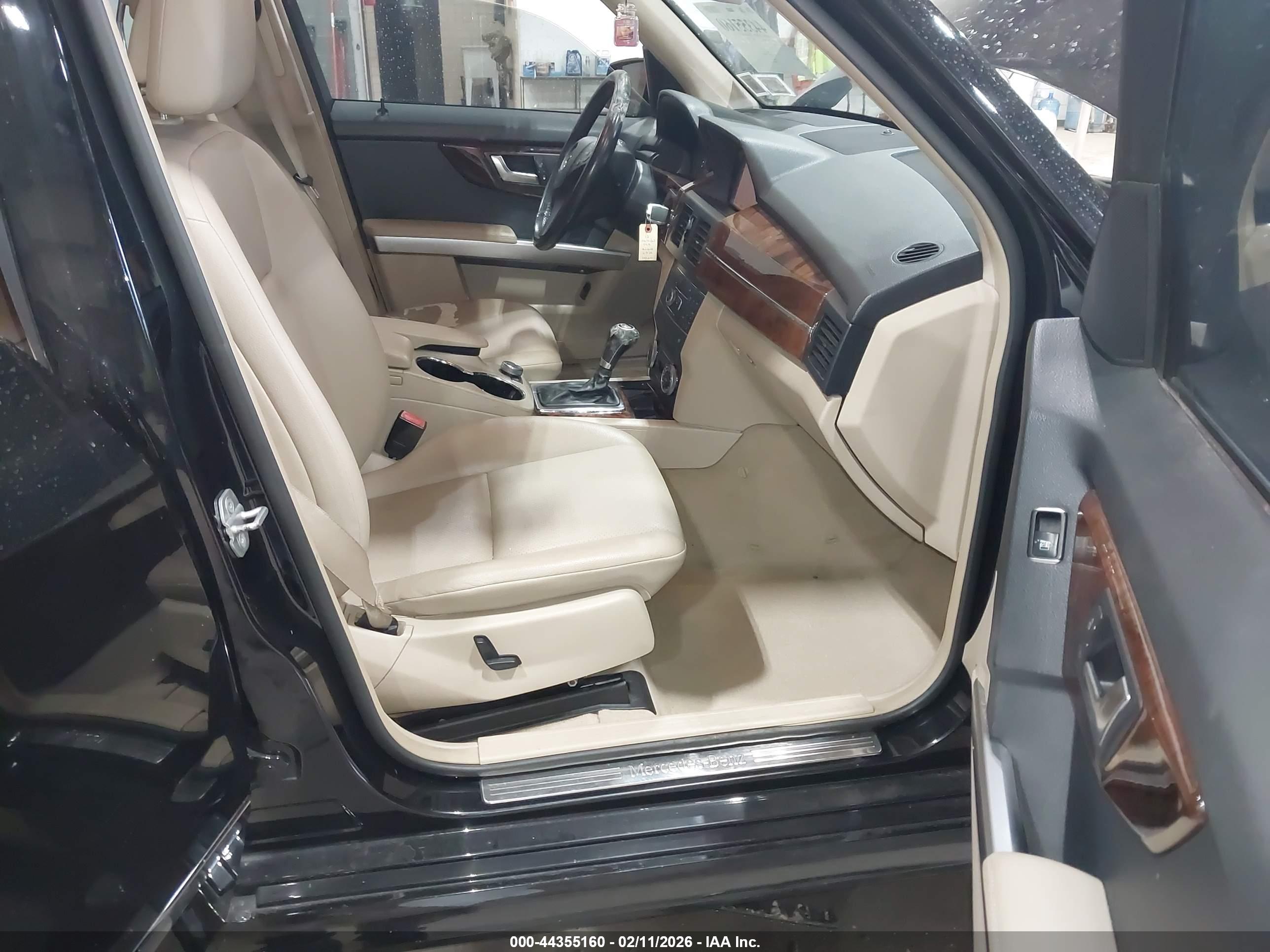 MERCEDES-BENZ GLK image 5
