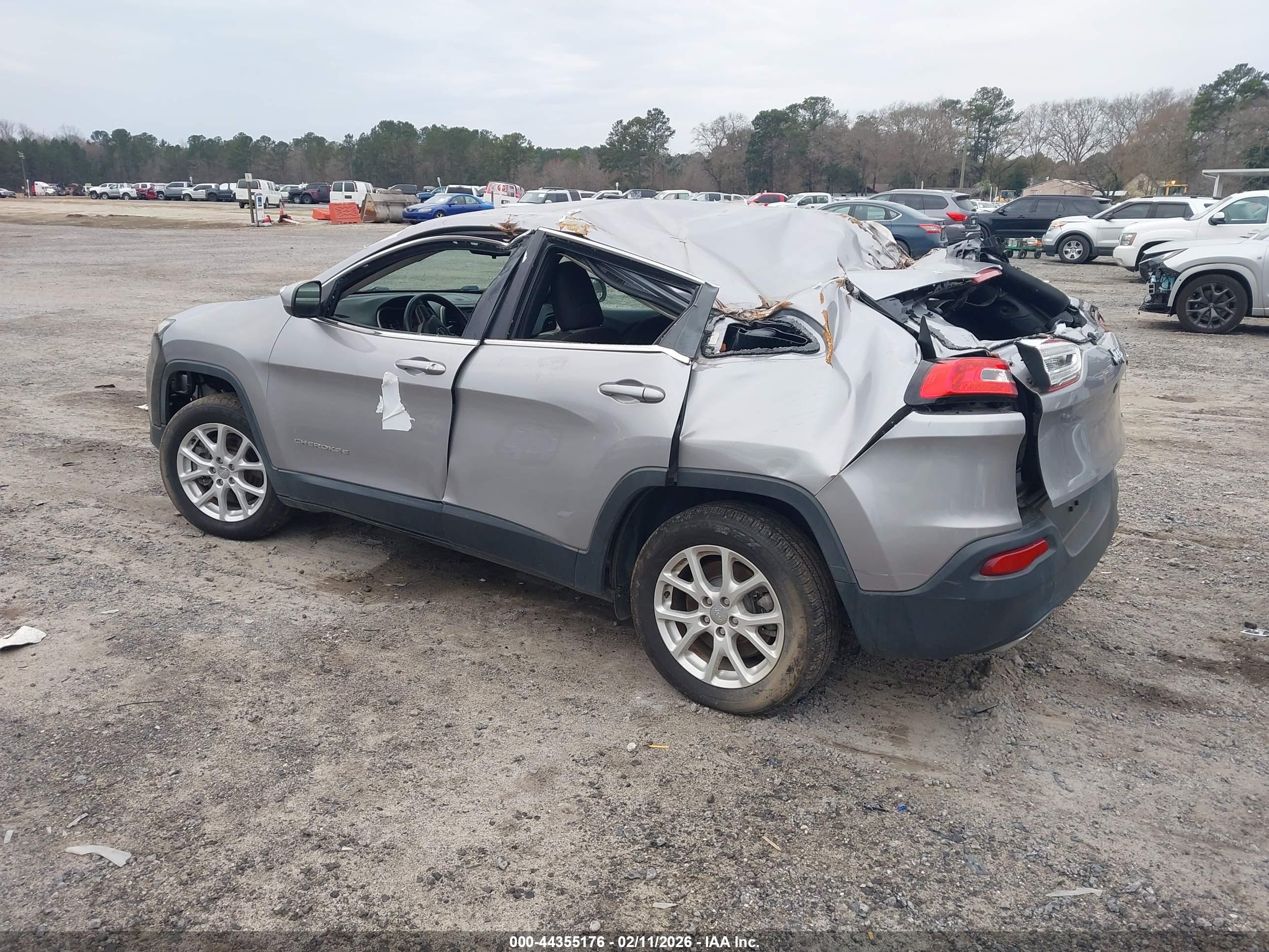 JEEP CHEROKEE image 3
