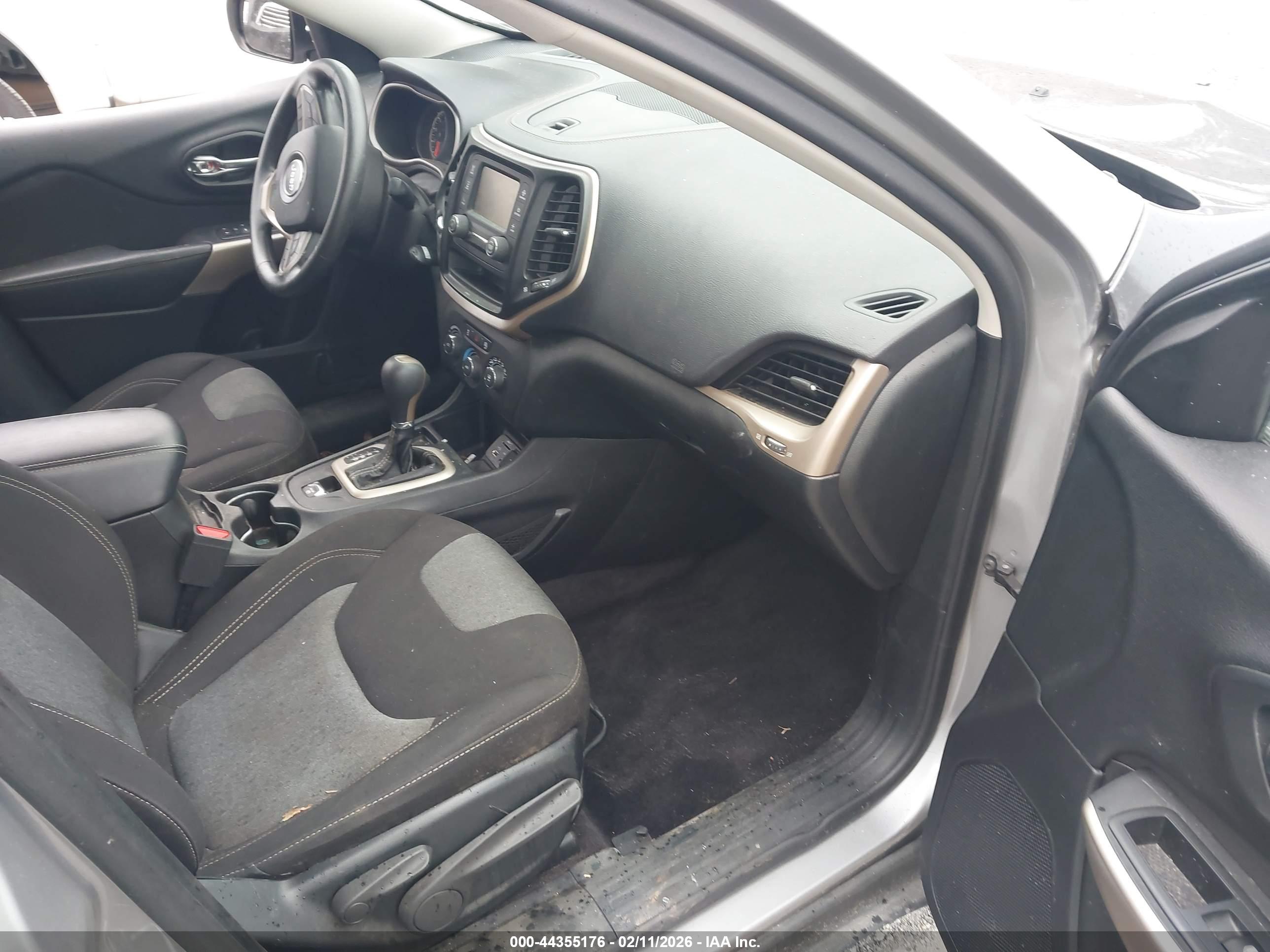 JEEP CHEROKEE image 5