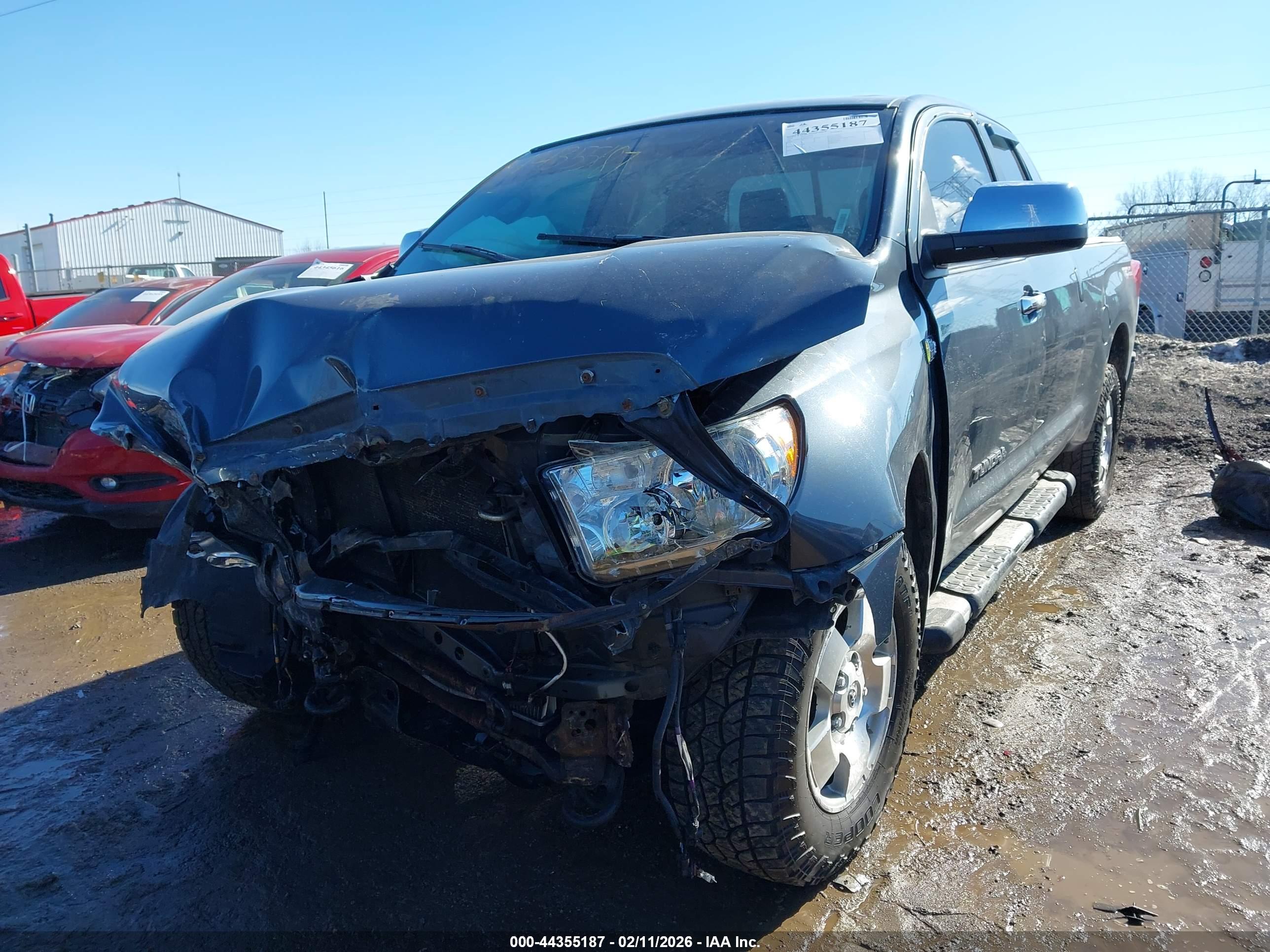 TOYOTA TUNDRA image 2