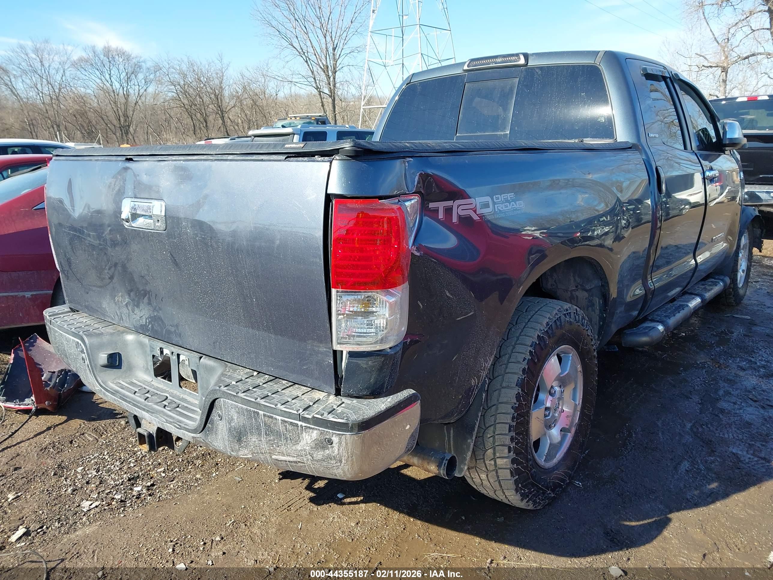 TOYOTA TUNDRA image 4