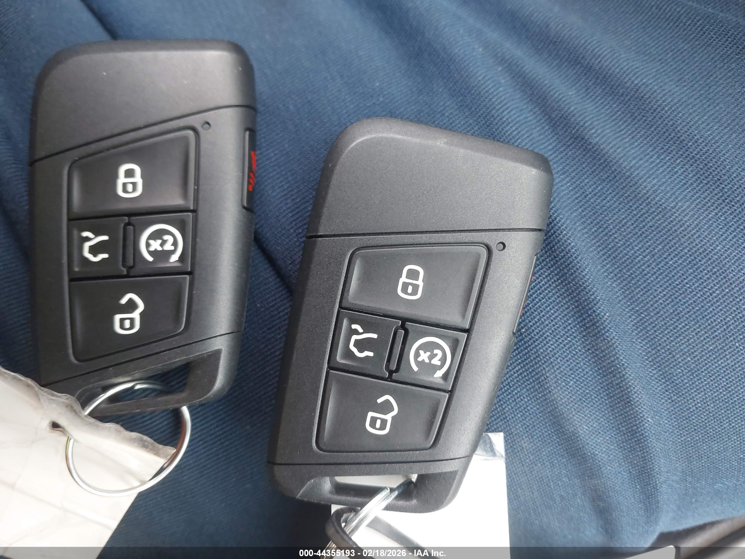 VOLKSWAGEN TAOS image 11