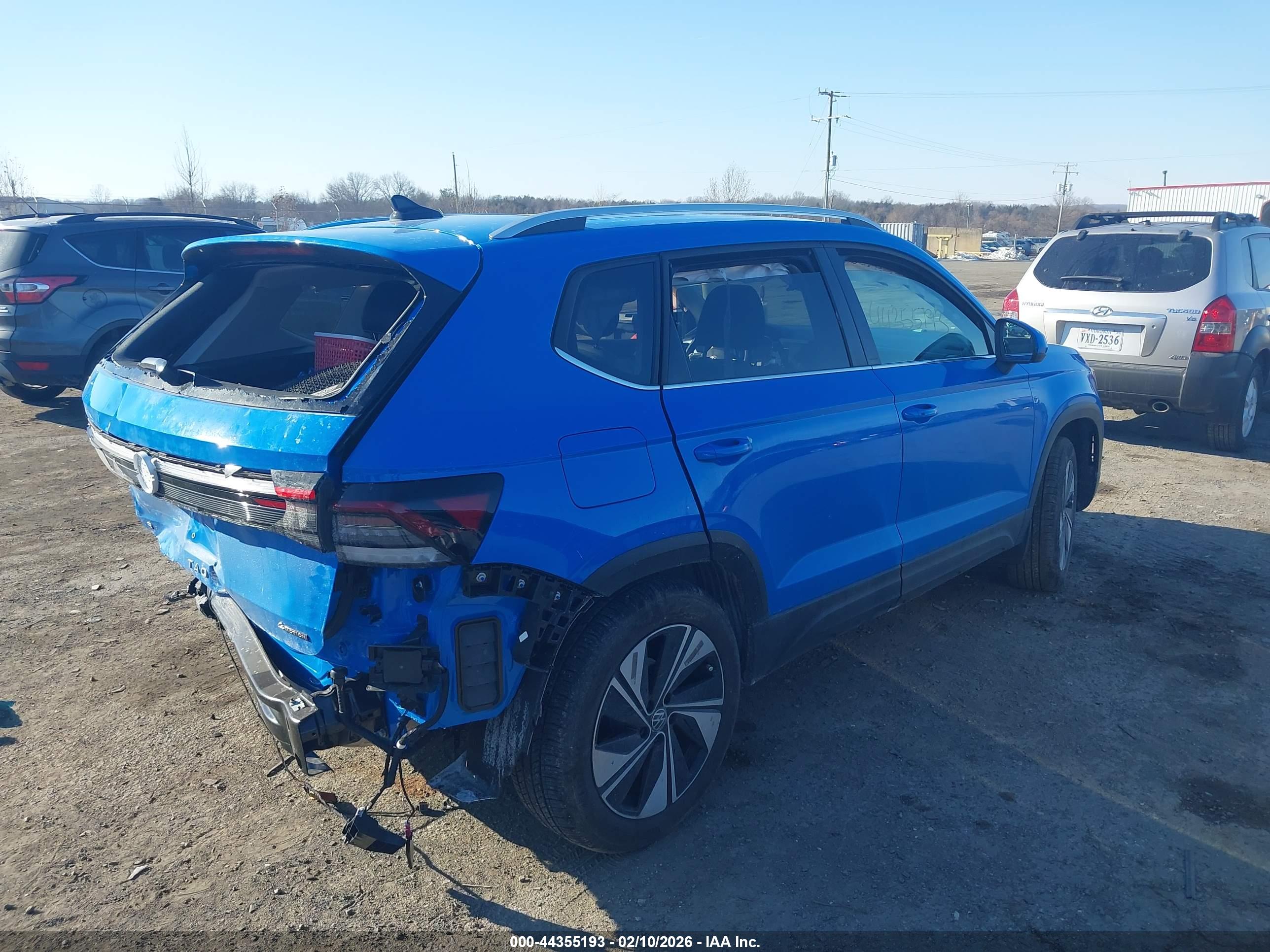 VOLKSWAGEN TAOS image 4