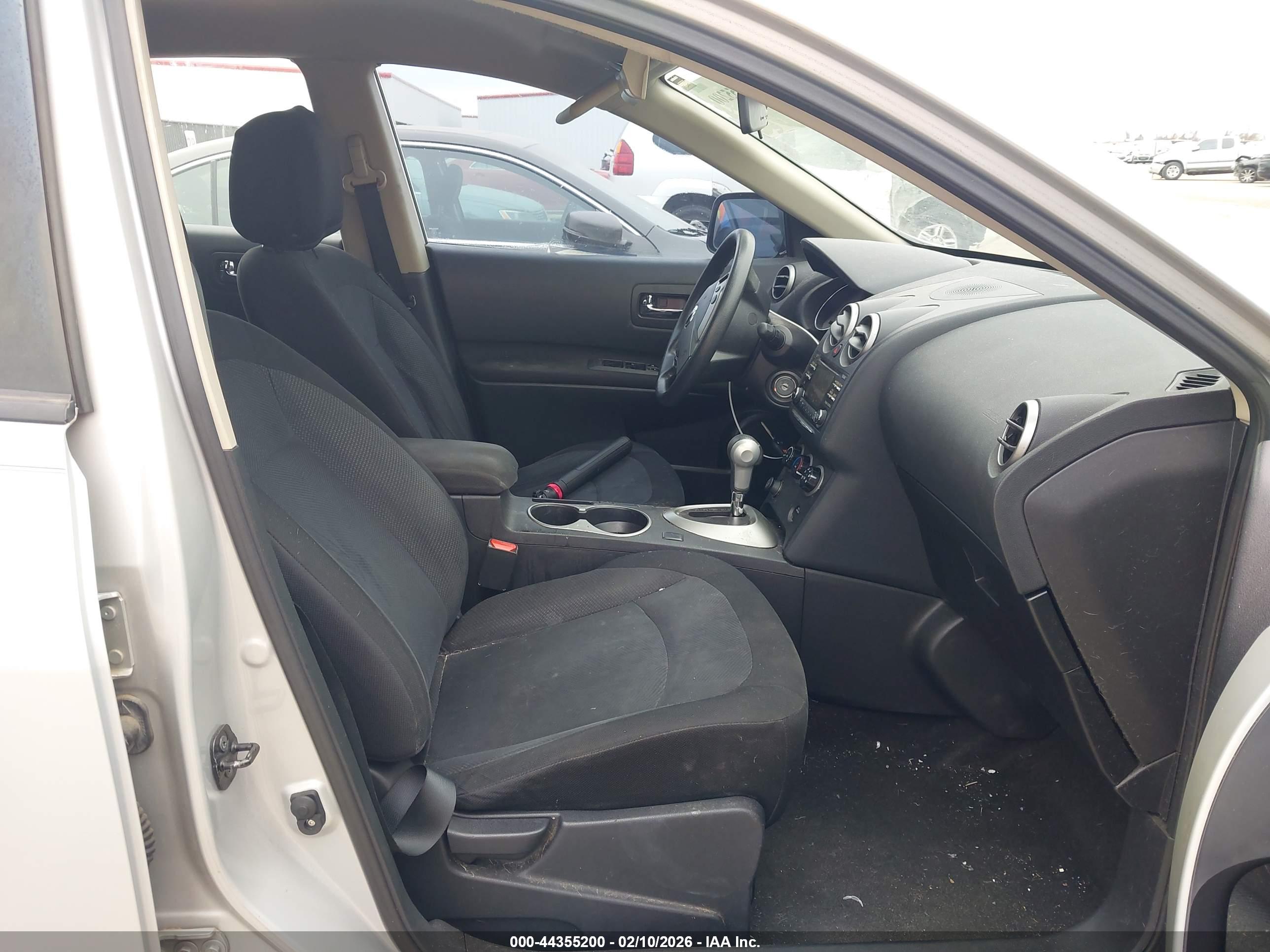 NISSAN ROGUE image 5