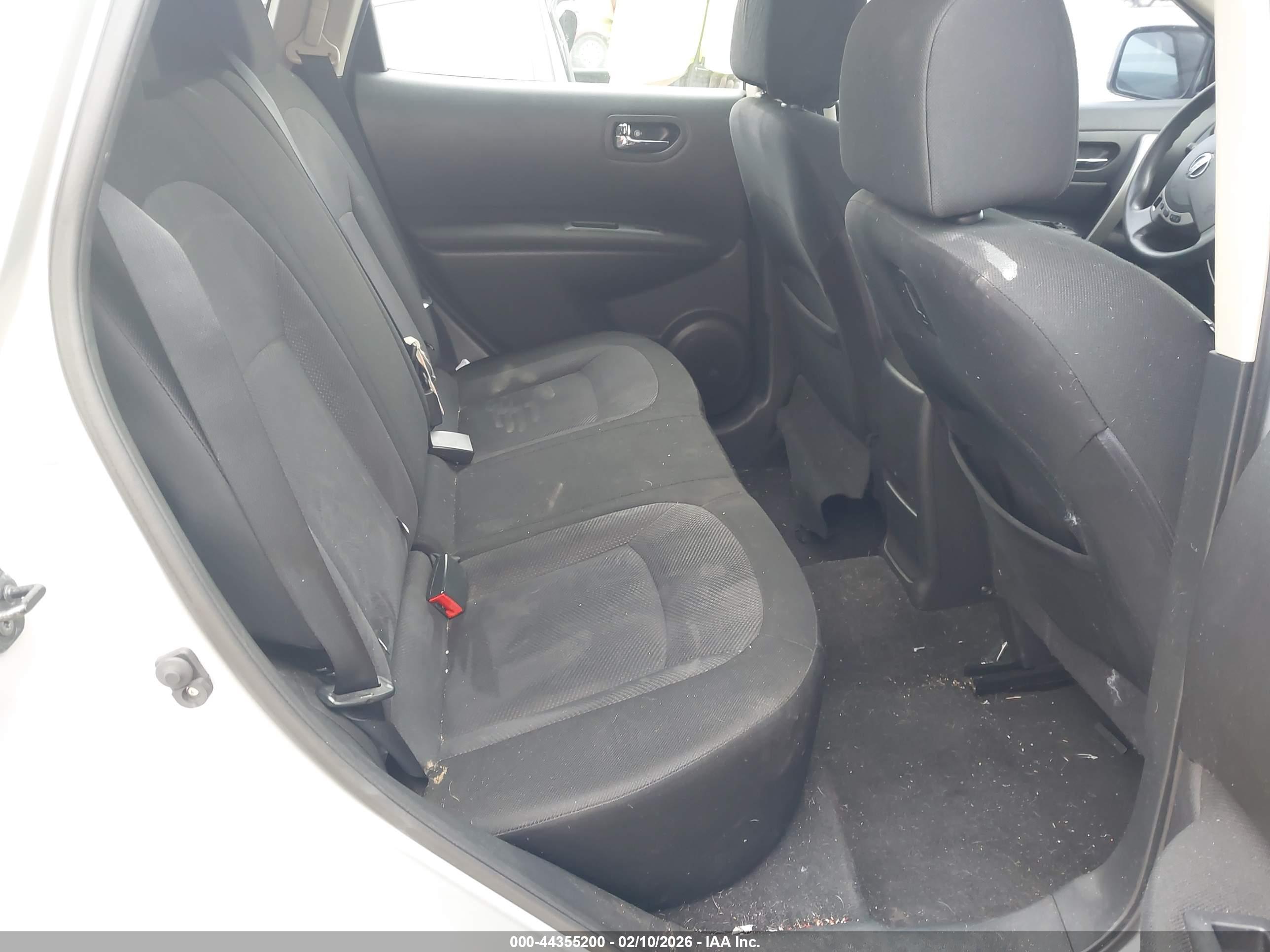 NISSAN ROGUE image 8