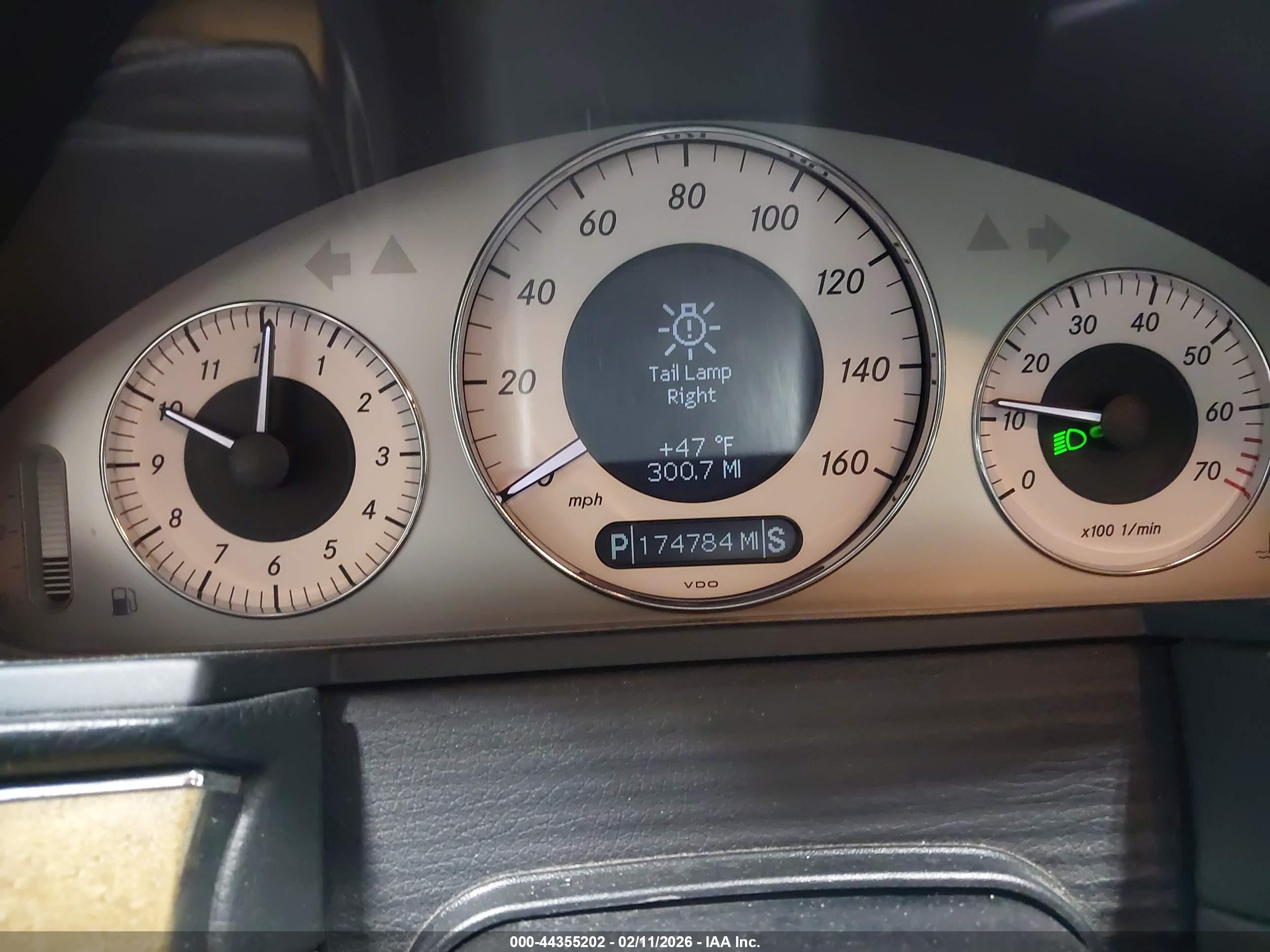 MERCEDES-BENZ E image 7