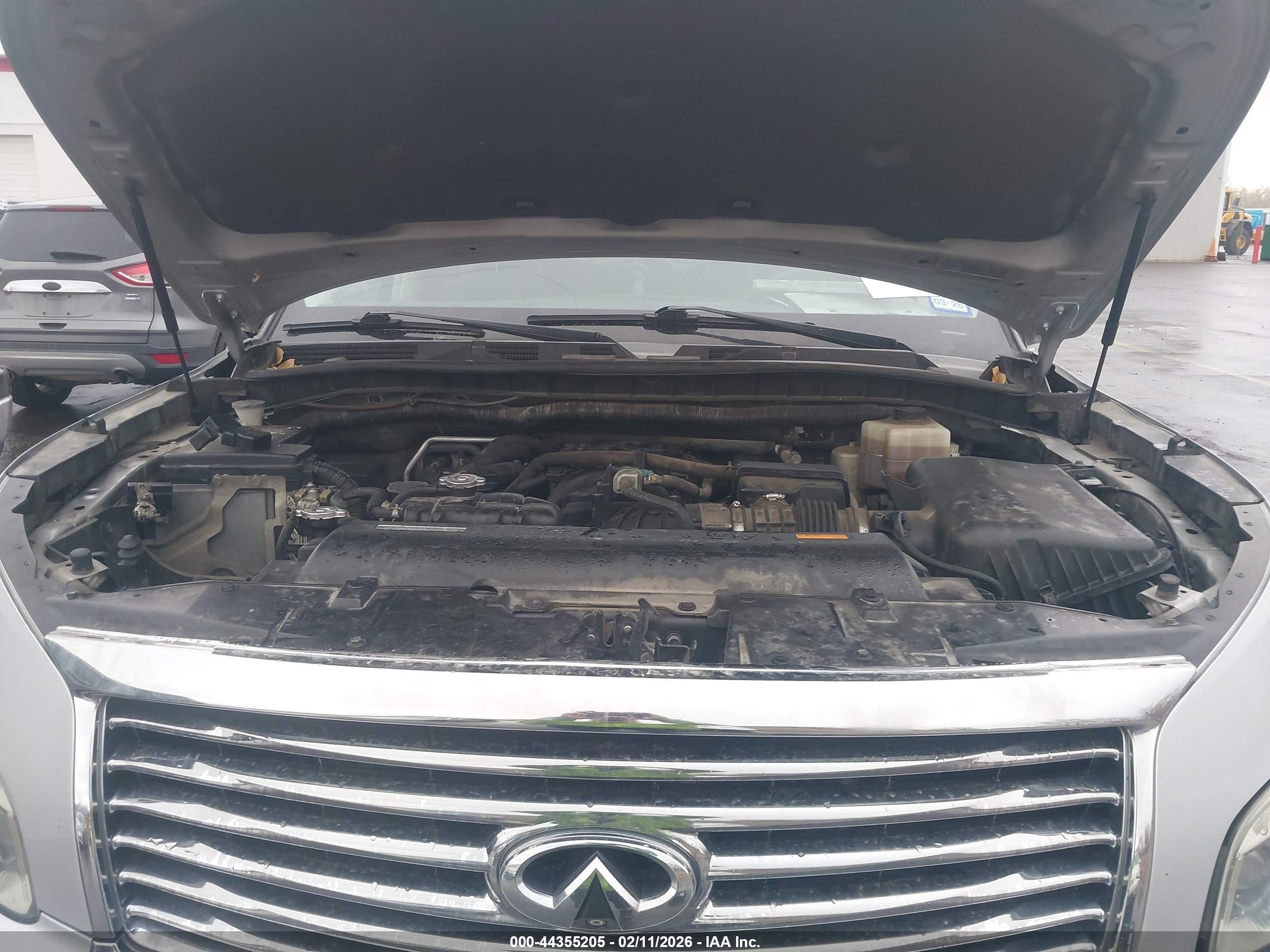 INFINITI QX56 image 10